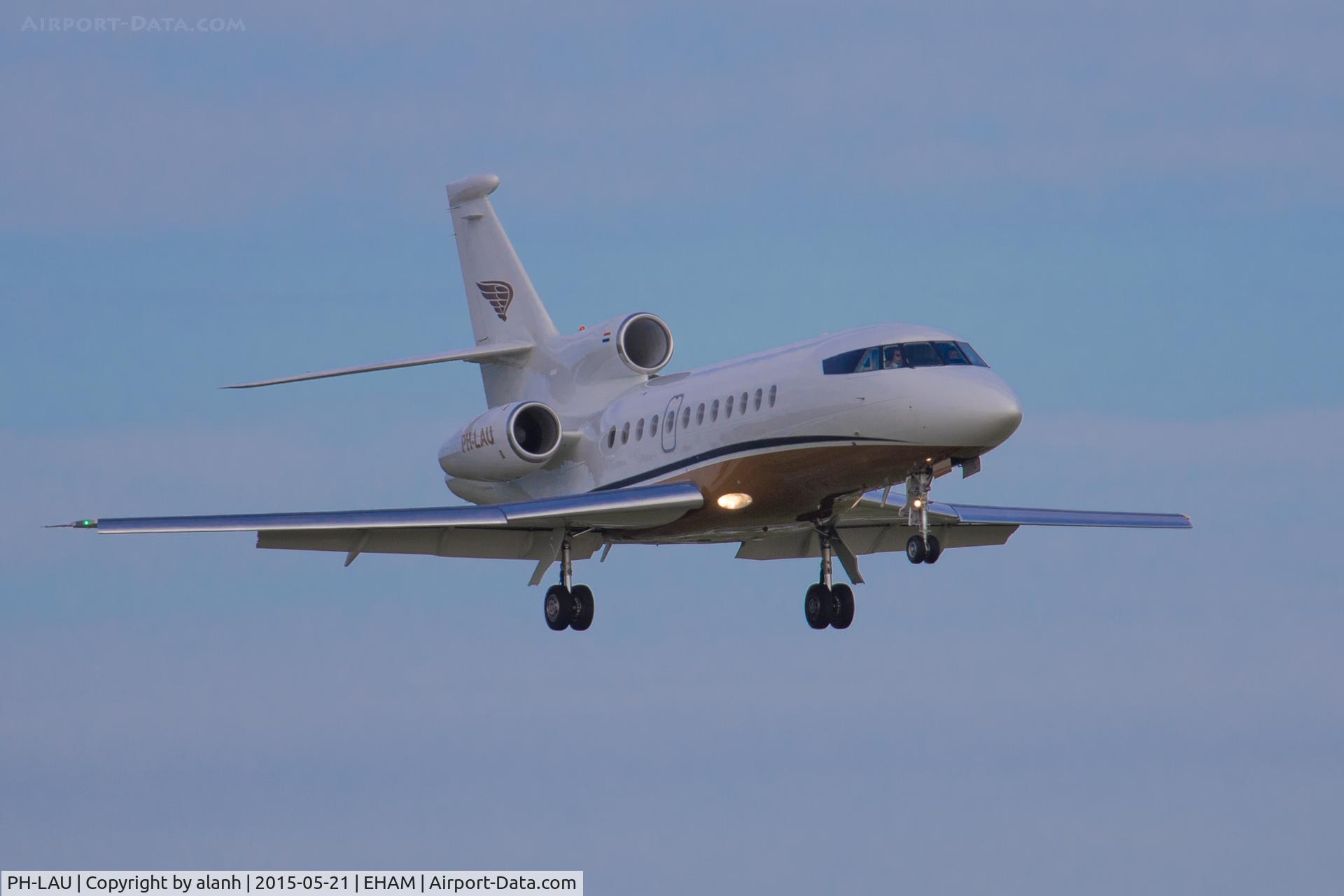 PH-LAU, 1999 Dassault Falcon 900EX C/N 54, Finals for 27