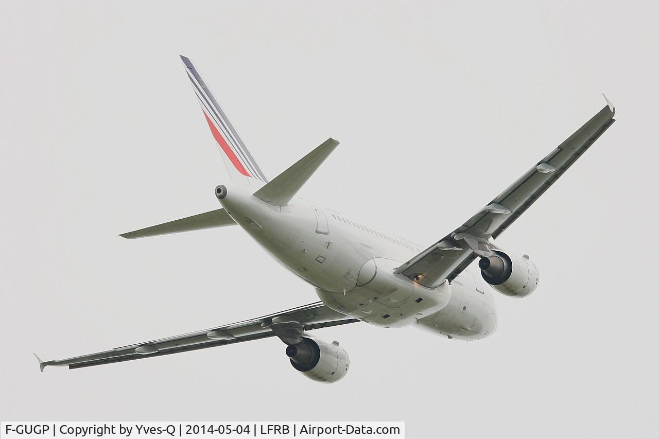F-GUGP, 2006 Airbus A318-111 C/N 2967, Airbus A318-111, Take off rwy 07R, Brest-Bretagne Airport (LFRB-BES)