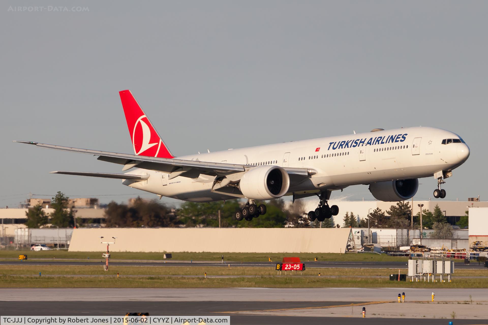 TC-JJJ, 2010 Boeing 777-3F2/ER C/N 40710, Landing in Toronto.