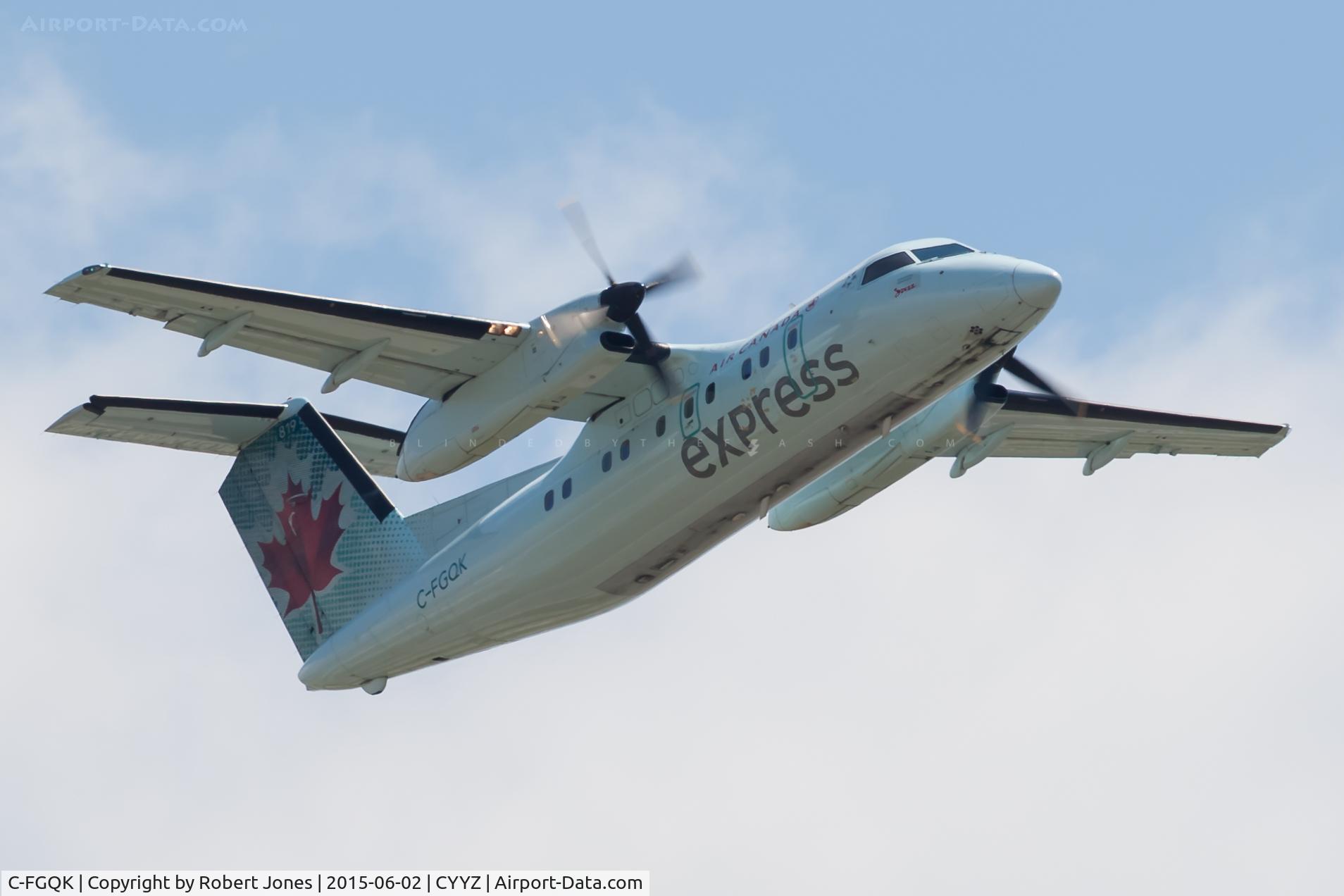 C-FGQK, 1989 De Havilland Canada DHC-8-102 Dash 8 C/N 193, Departing Toronto.