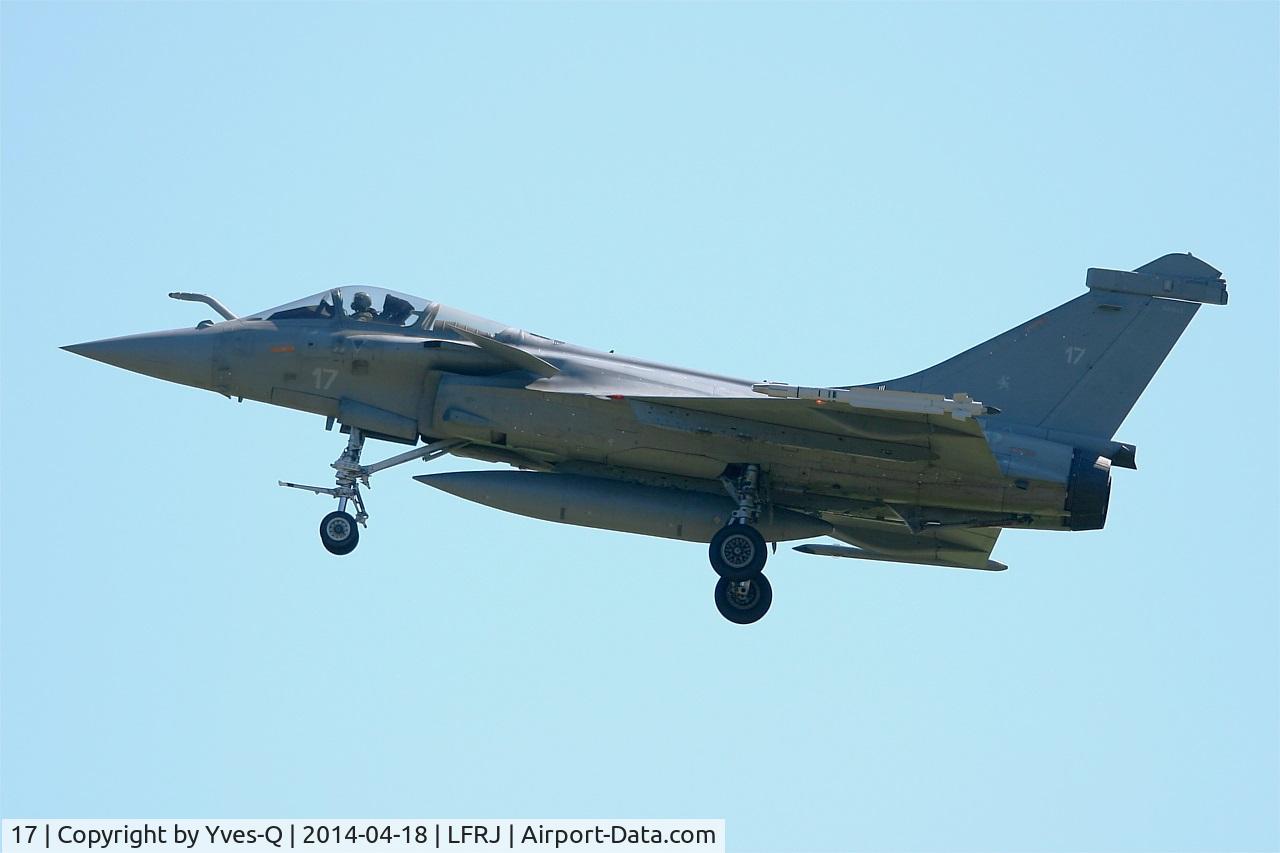 17, Dassault Rafale M C/N 17, Dassault Rafale M, Short approach rwy 08, Landivisiau Naval Air Base (LFRJ)