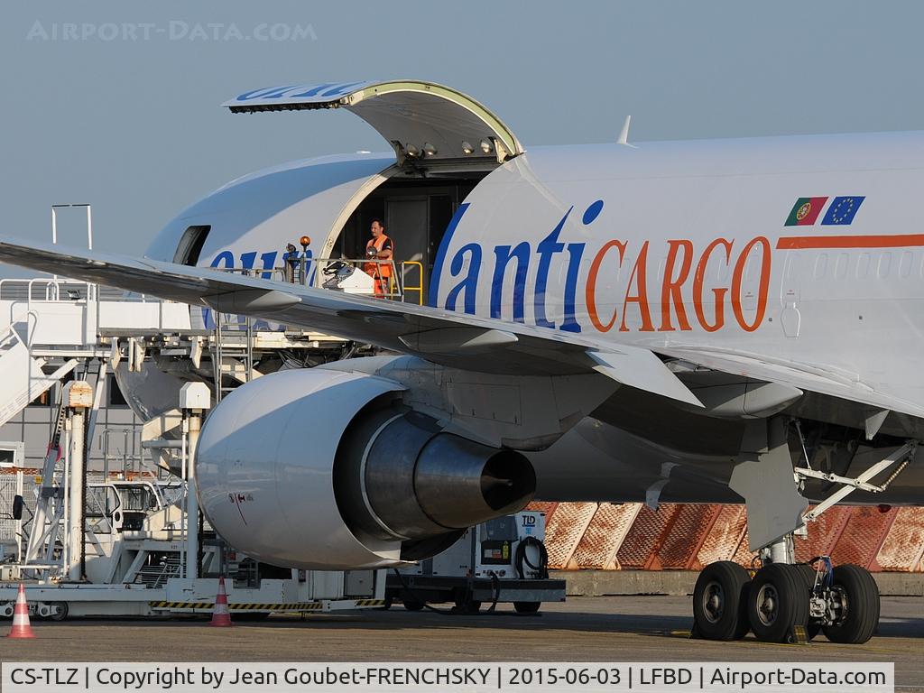 CS-TLZ, 1988 Boeing 767-375 C/N 24086, EuroAtlantic Cargo, parking box