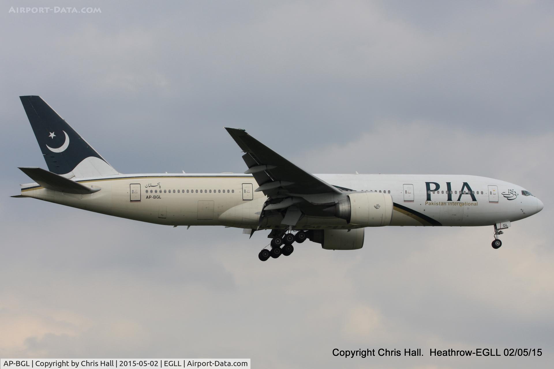 AP-BGL, 2004 Boeing 777-240/ER C/N 33777, PIA Pakistan International Airlines