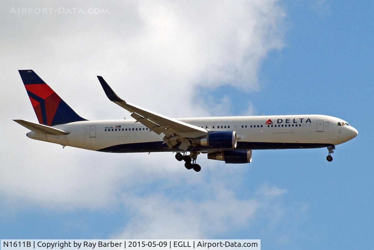 N1611B, 2000 Boeing 767-332/ERF C/N 30595, Boeing 767-332ER [30595] (Delta Air Lines) Home~G 09/05/2015. On approach 27L.