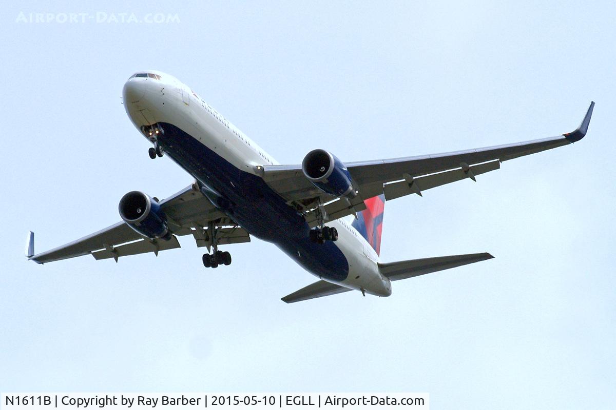 N1611B, 2000 Boeing 767-332/ERF C/N 30595, Boeing 767-332ER [30595] (Delta Air Lines) Home~G 10/05/2015. On approach 27R.