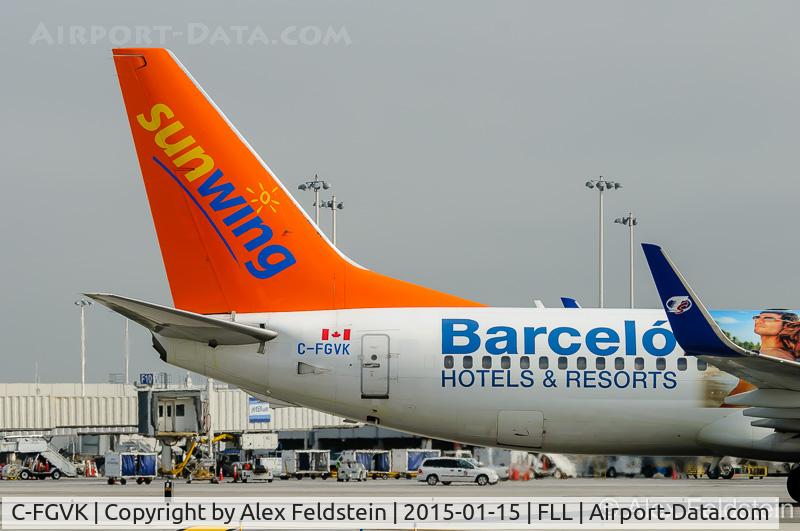 C-FGVK, 2004 Boeing 737-86N C/N 32740, Ft. Lauderdale