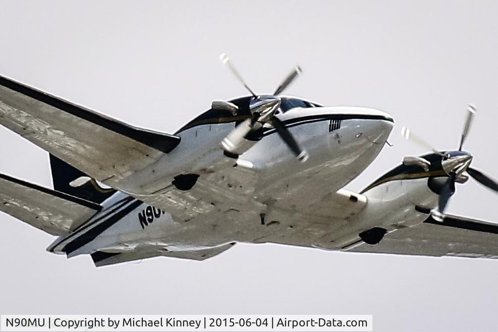 N90MU, 1976 Beech C90 King Air C/N LJ-679, Near Kent Washington