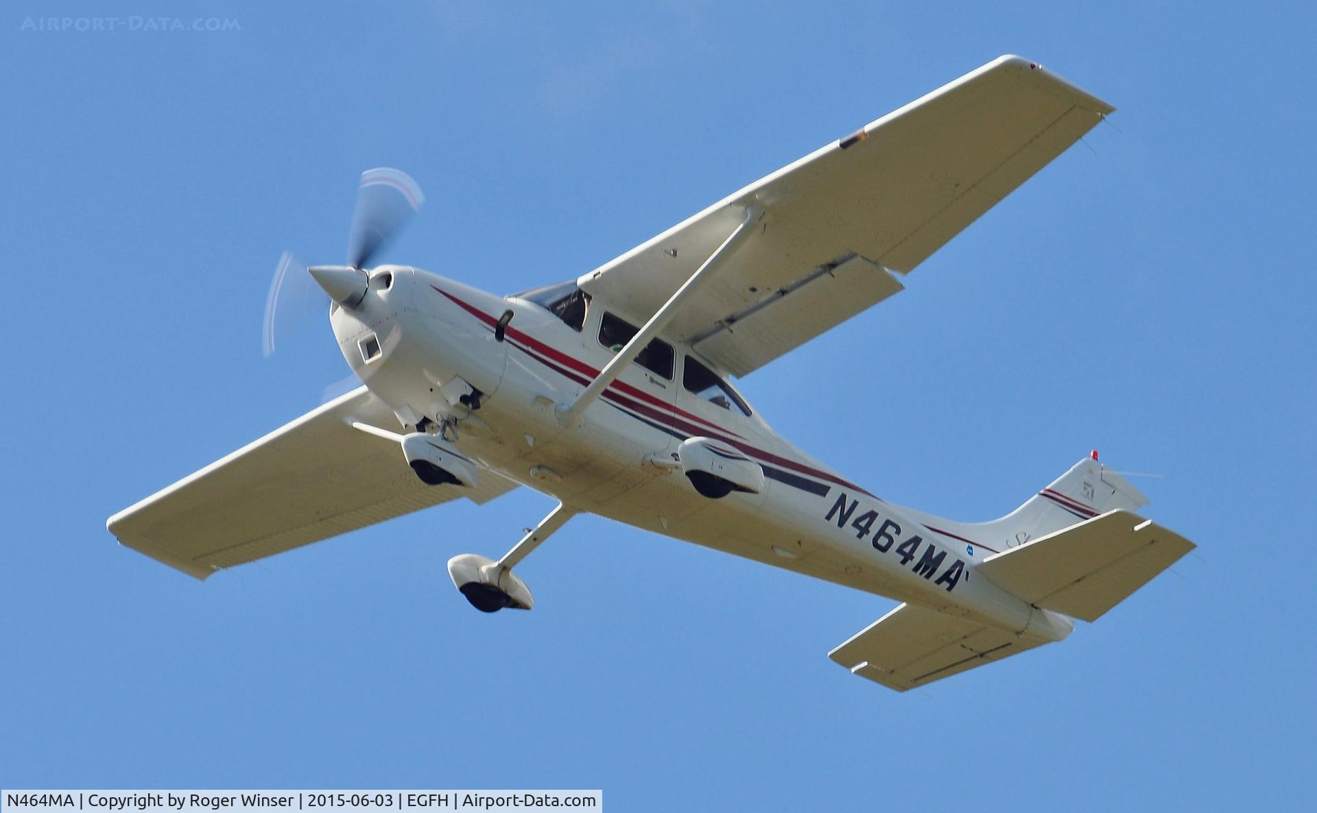 N464MA, 2000 Cessna 182S Skylane C/N 18280822, Resident Cessna Skylane departing Runway 22.