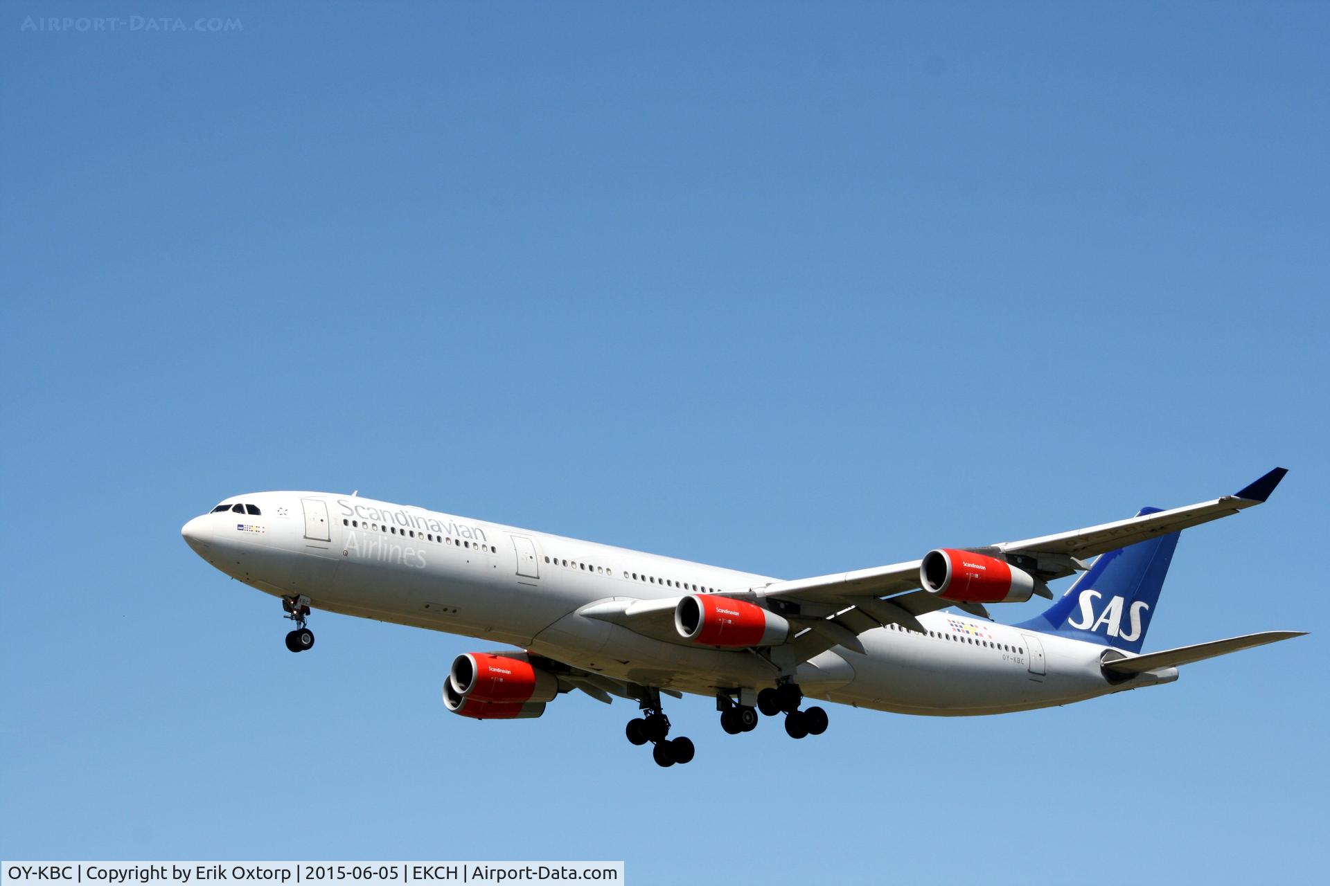 OY-KBC, 2002 Airbus A340-313X C/N 467, OY-KBC landing rw 22L