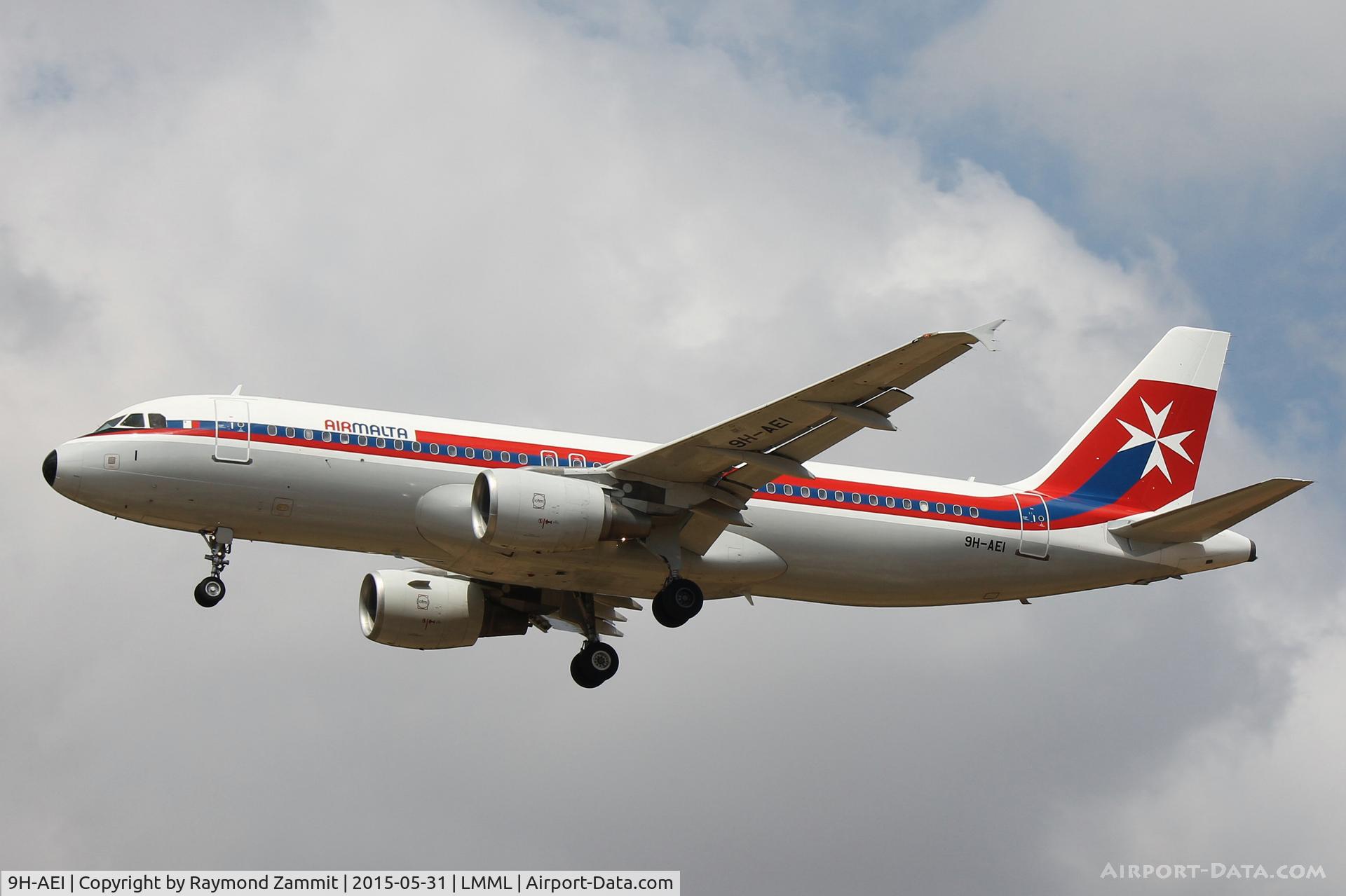9H-AEI, 2004 Airbus A320-214 C/N 2189, A320 9H-AEI Air Malta retro colours.