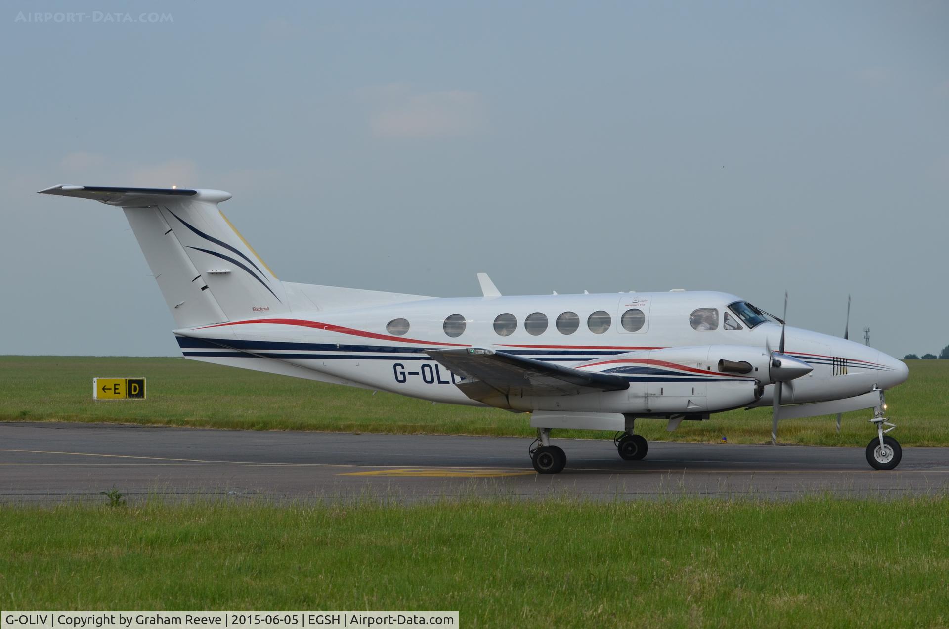 G-OLIV, 2003 Raytheon B200 King Air C/N BB-1835, About to depart.