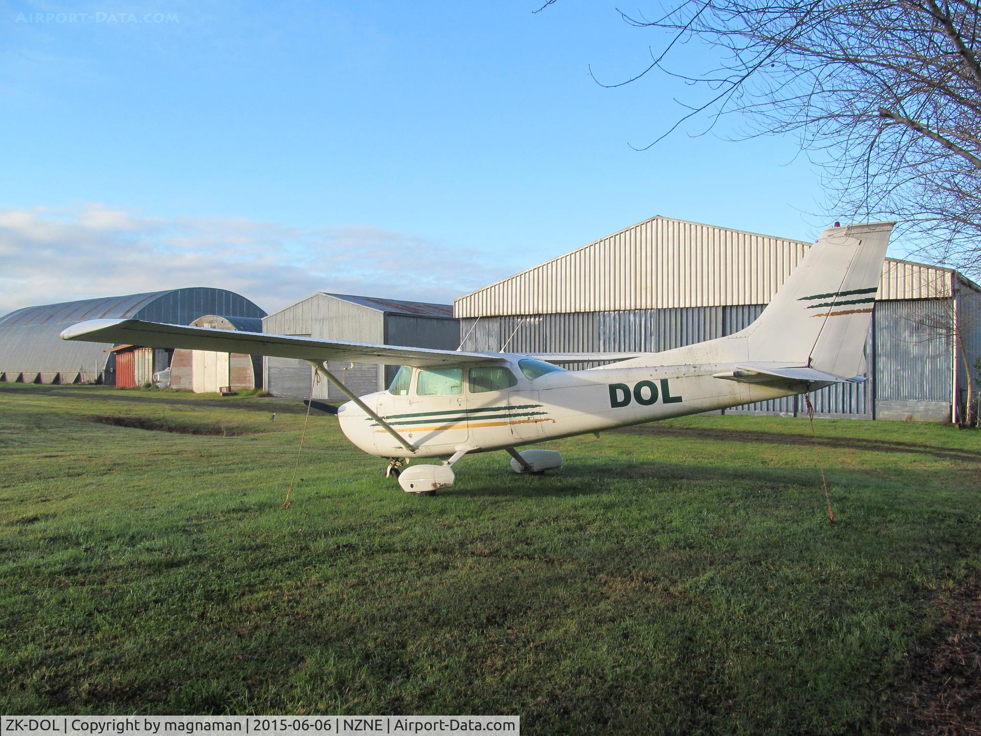 ZK-DOL, Cessna 172M C/N 17261824, Now stored on grass