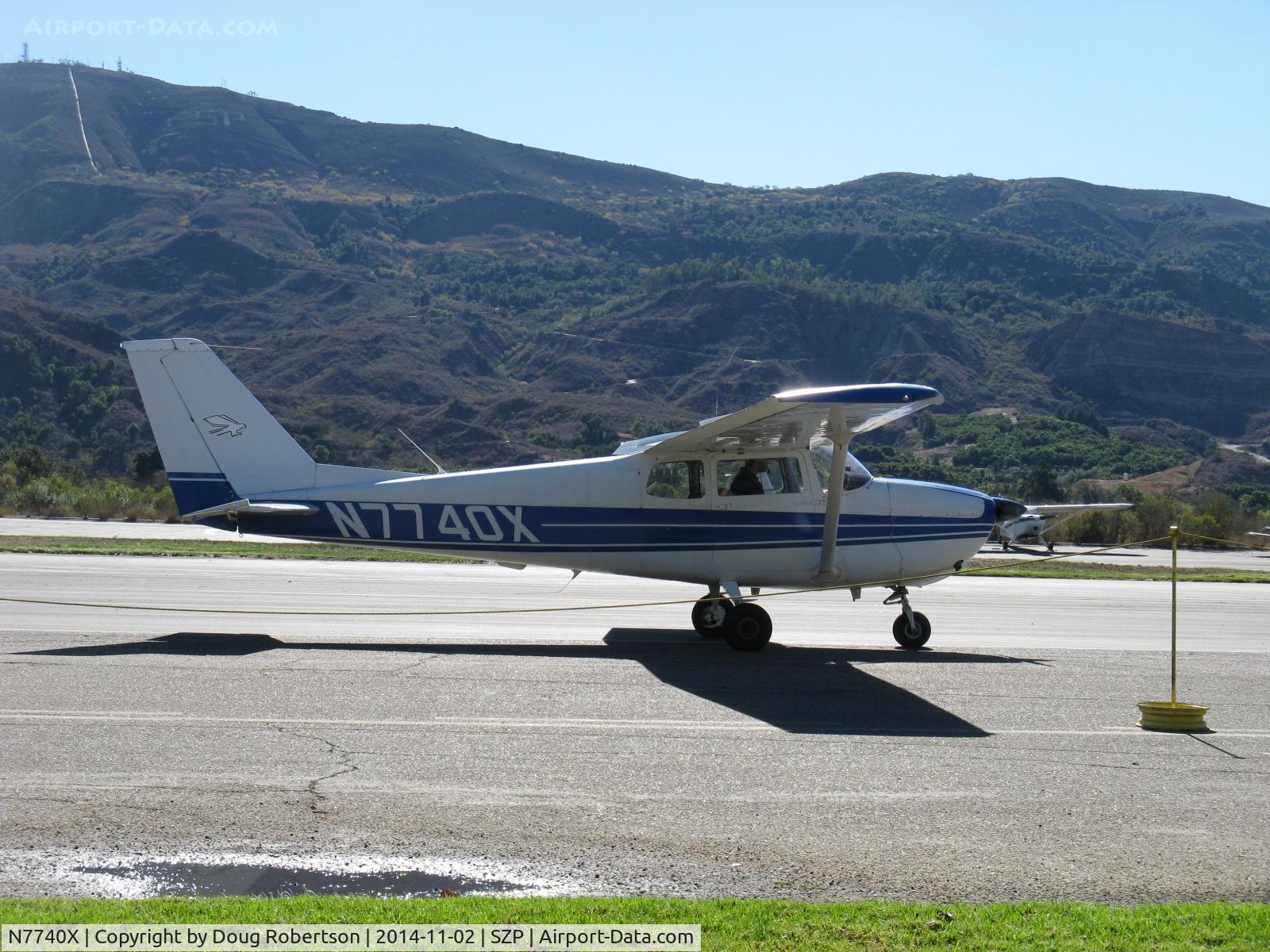 N7740X, 1960 Cessna 172B C/N 17248240, 1960 Cessna 172B SKYHAWK, Continental O-300 145 Hp, taxi
