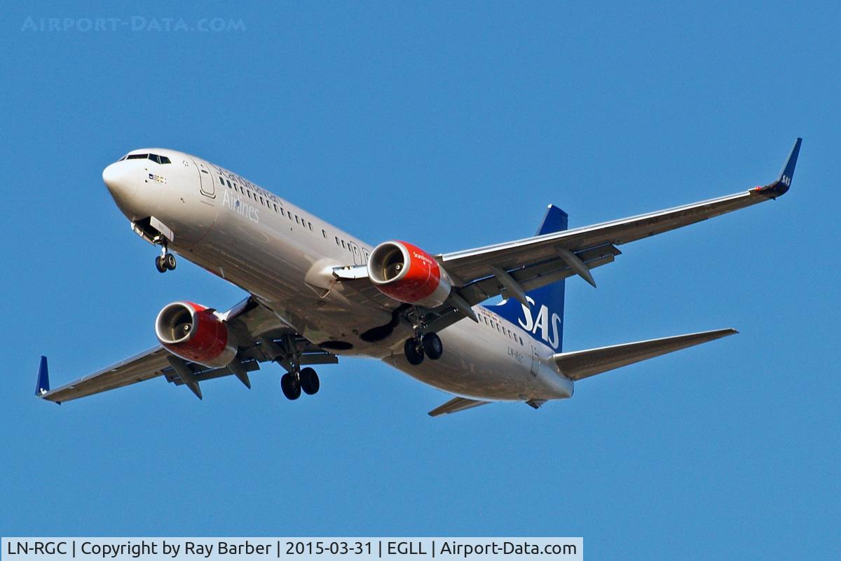 LN-RGC, 2012 Boeing 737-86N C/N 41257, Boeing 737-883 [41257] (SAS Scandinavian Airlines) Home~G 31/03/2015. On approach 27R.