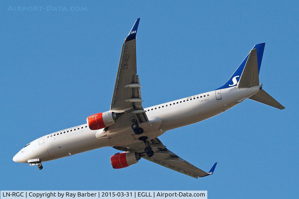 LN-RGC, 2012 Boeing 737-86N C/N 41257, Boeing 737-883 [41257] (SAS Scandinavian Airlines) Home~G 31/03/2015. On approach 27R.