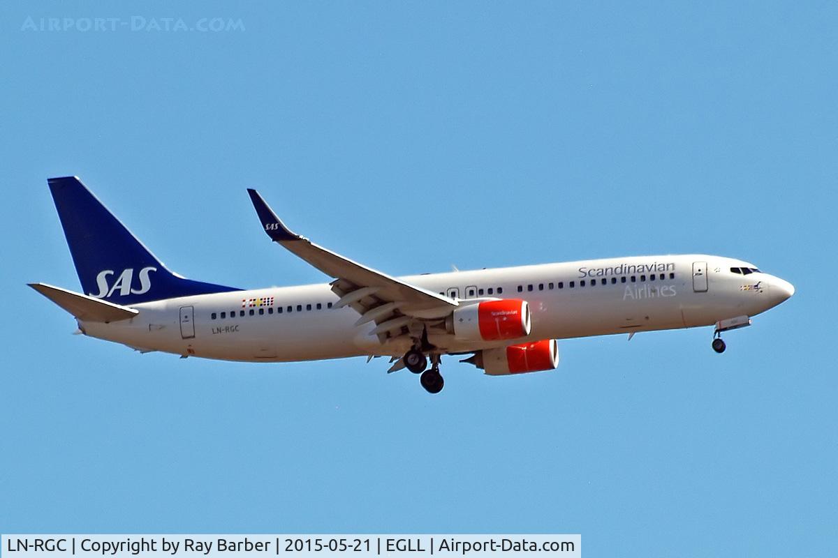 LN-RGC, 2012 Boeing 737-86N C/N 41257, Boeing 737-883 [41257] (SAS Scandinavian Airlines) Home~G 21/05/2015. On approach 27L.