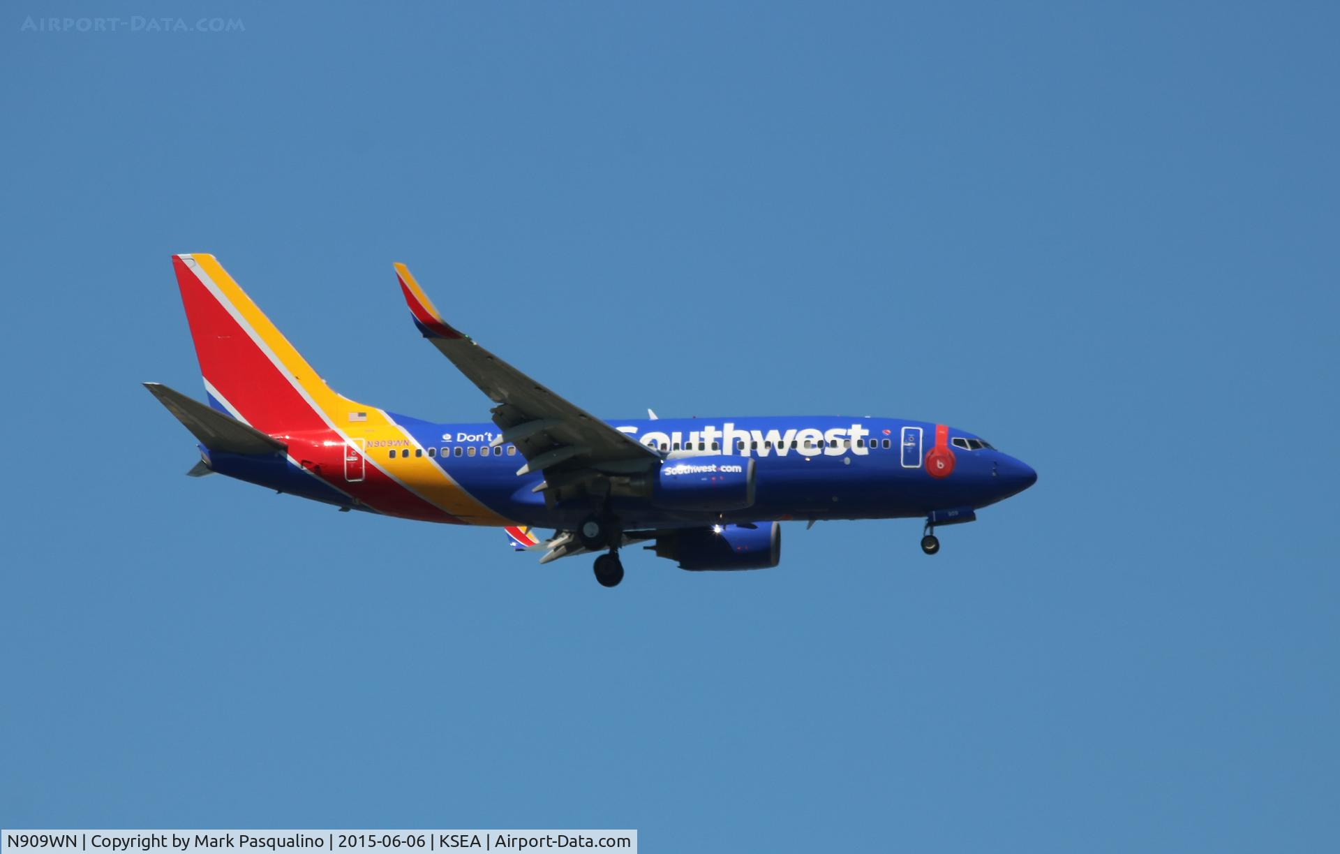 N909WN, 2008 Boeing 737-7H4 C/N 32458, Boeing 737-700