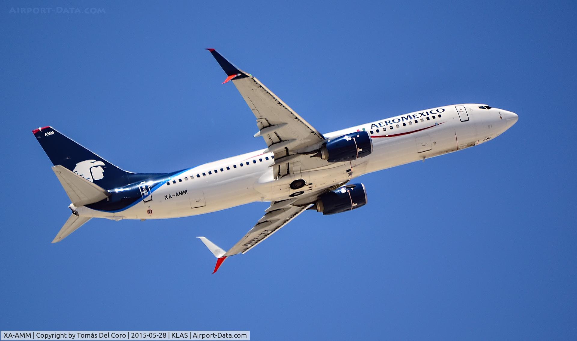 XA-AMM, 2014 Boeing 737-852 C/N 39944, XA-AMM Aeroméxico 2014 Boeing 737-852 - cn 39944 / ln 4949 - Split Scimitar Winglets

McCarran International Airport (LAS / KLAS)
USA - Nevada May 28, 2015
Photo: Tomás Del Coro