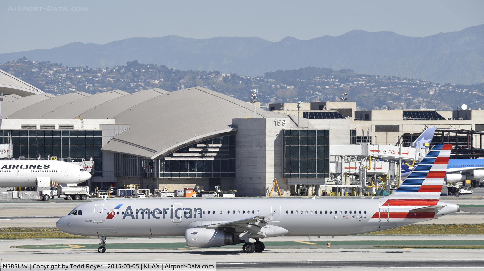 N585UW, 2014 Airbus A321-231 C/N 6214, Taxiing to gate