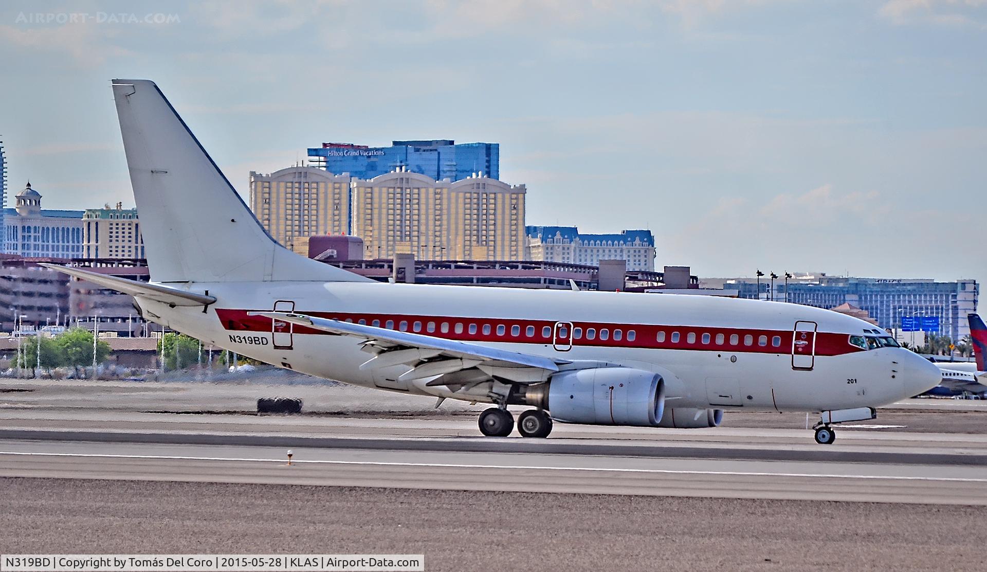 N319BD, 2001 Boeing 737-66N C/N 28649, N319BD AECOM  2001   Boeing 737-66N C/N 28649 -  

Janet (airline)
Area 51

McCarran International Airport (LAS / KLAS)
USA - Nevada May 28, 2015
Photo: Tomás Del Coro