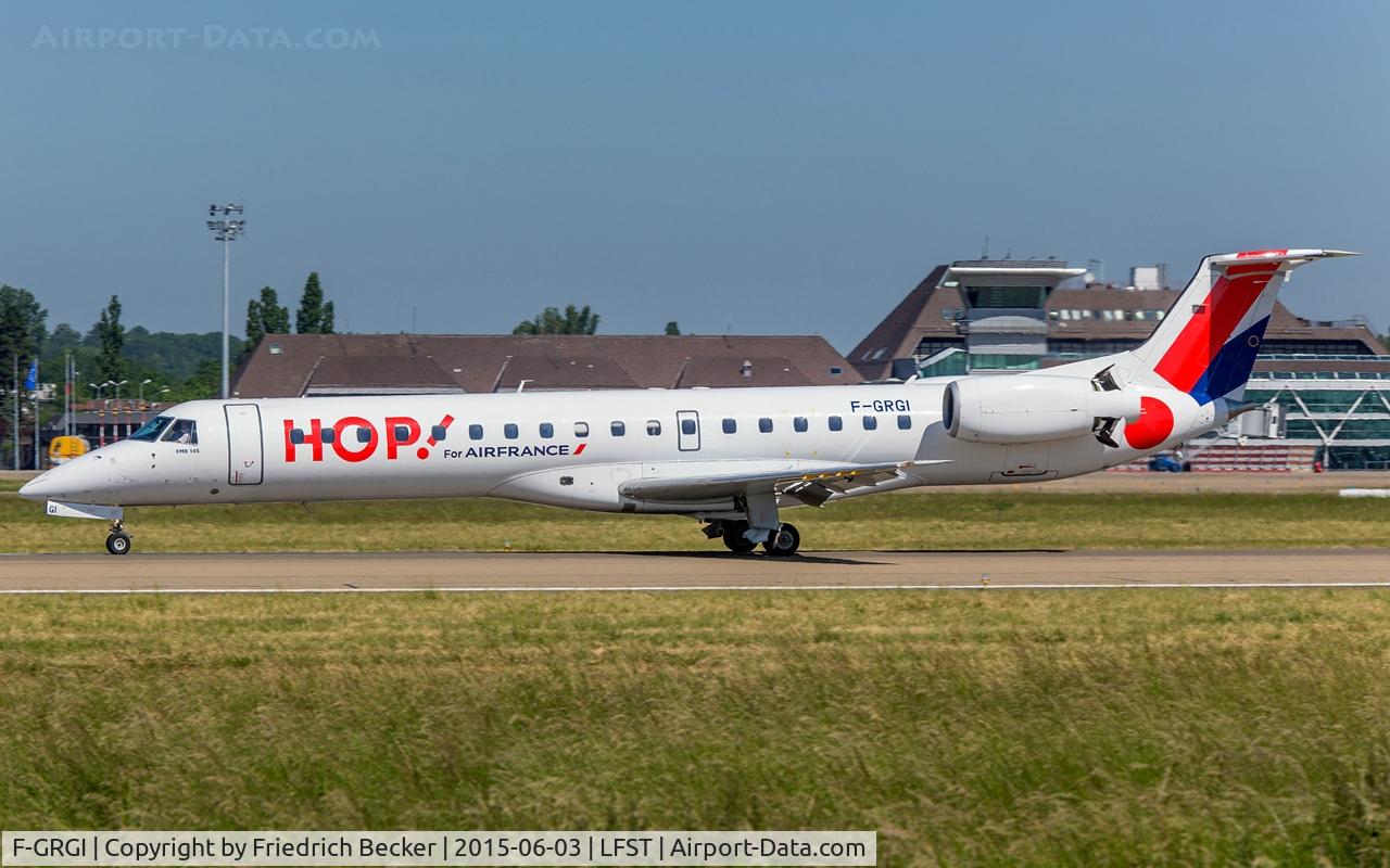 F-GRGI, 1999 Embraer EMB-145EU (ERJ-145EU) C/N 145152, decelerating after touchdown at Strasbourg