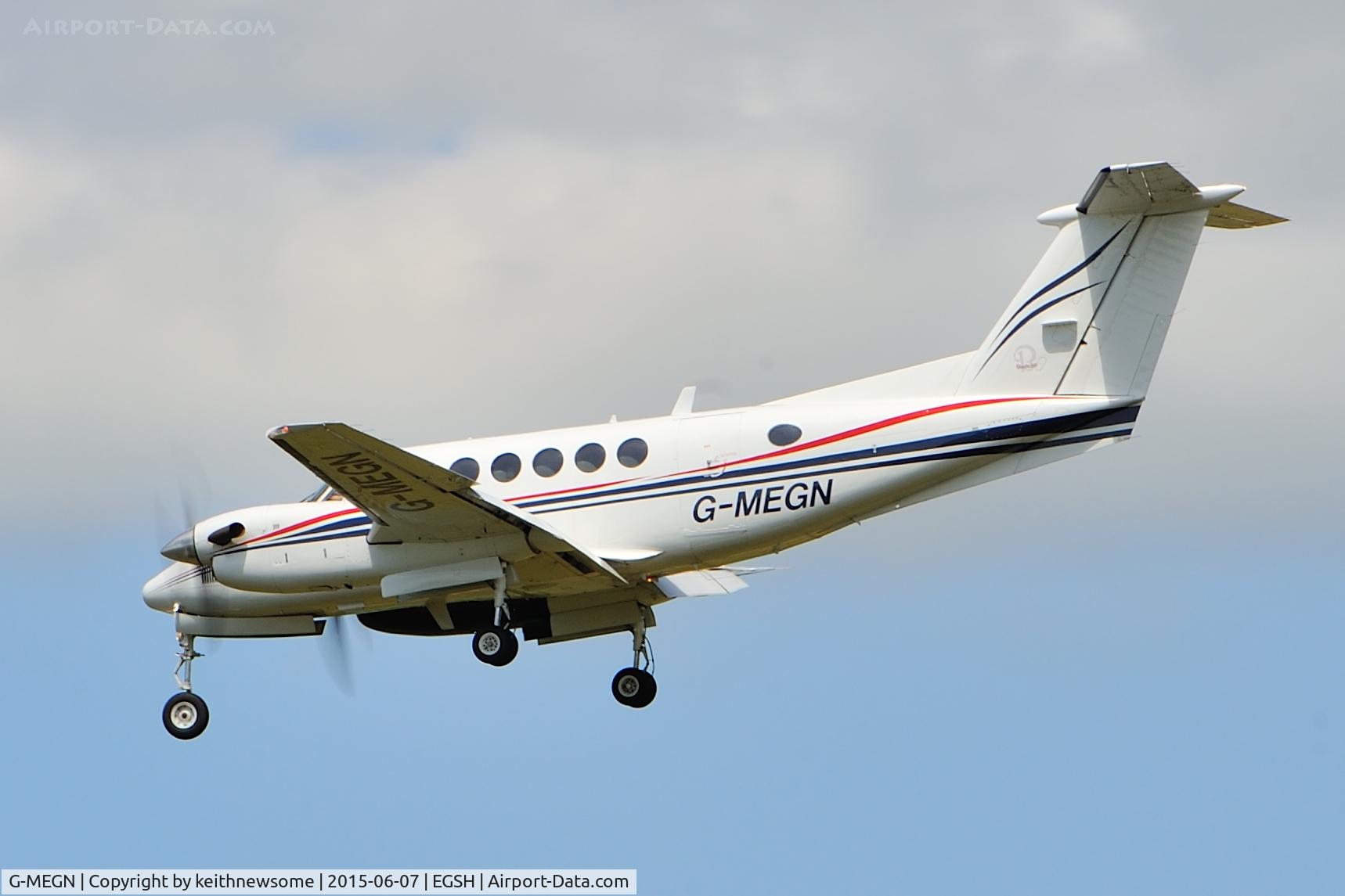 G-MEGN, 1995 Beech B200 Super King Air King Air C/N BB-1518, Landing onto runway 27.