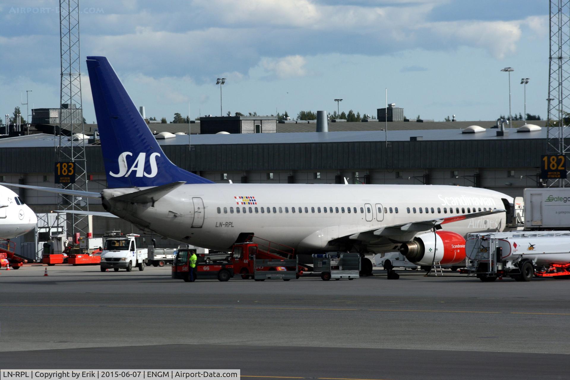 LN-RPL, 2000 Boeing 737-883 C/N 30469, LN-RPL in OSL