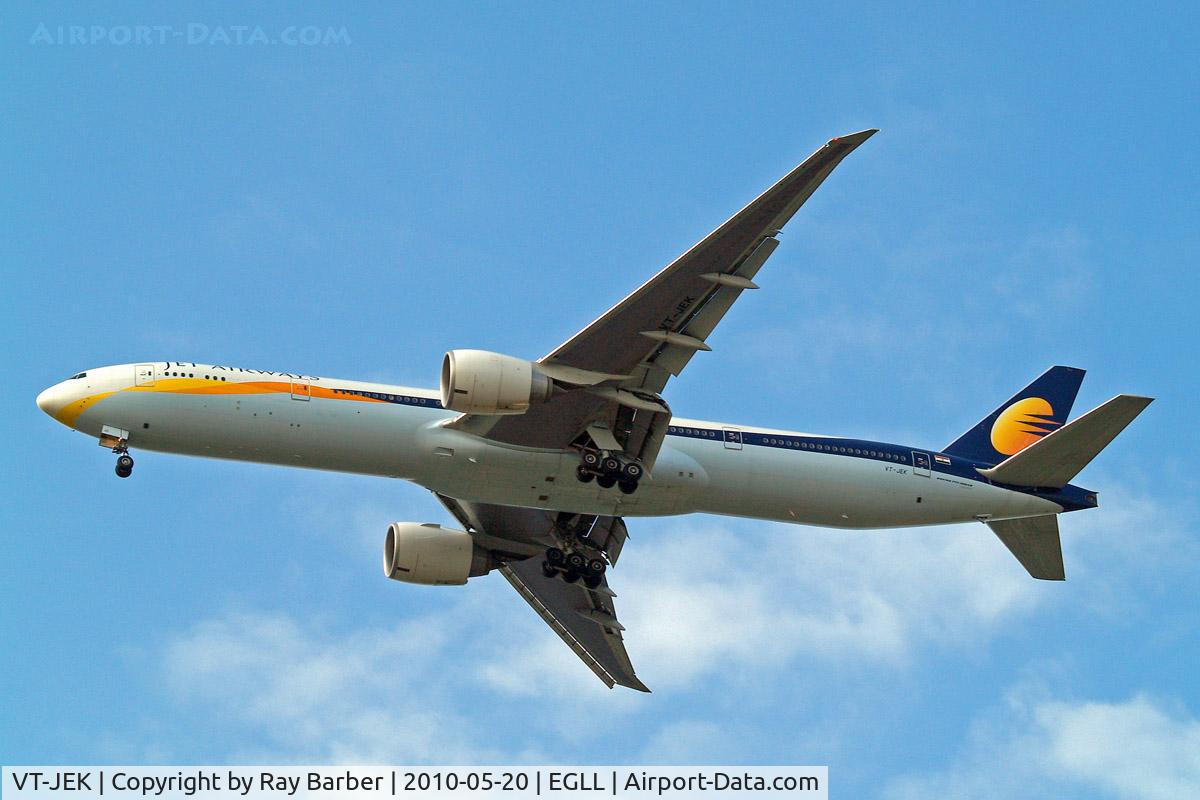 VT-JEK, 2008 Boeing 777-35R C/N 35165/696, Boeing 777-35RER [35165] (Jet Airways) Home~G 20/05/2010. On approach 27R.