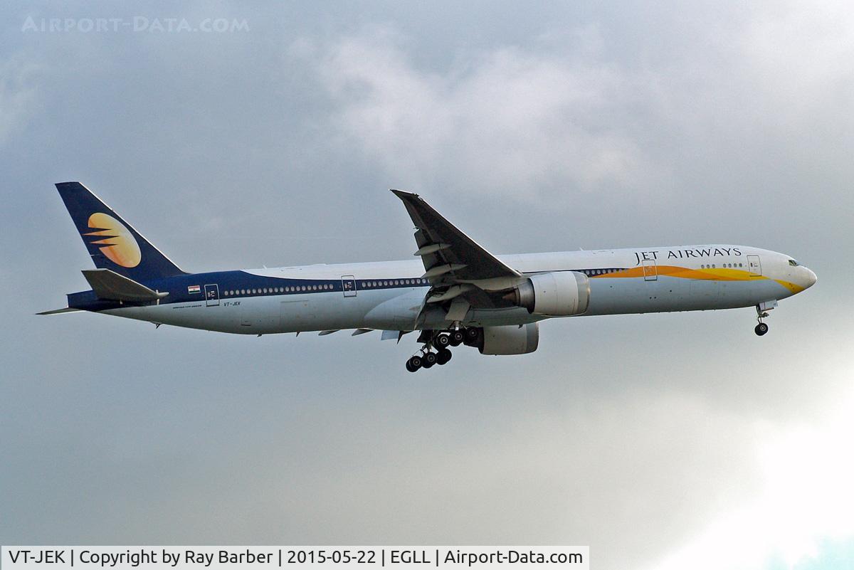 VT-JEK, 2008 Boeing 777-35R C/N 35165/696, Boeing 777-35RER [35165] (Jet Airways) Home~G 22/05/2015. On approach 27L.