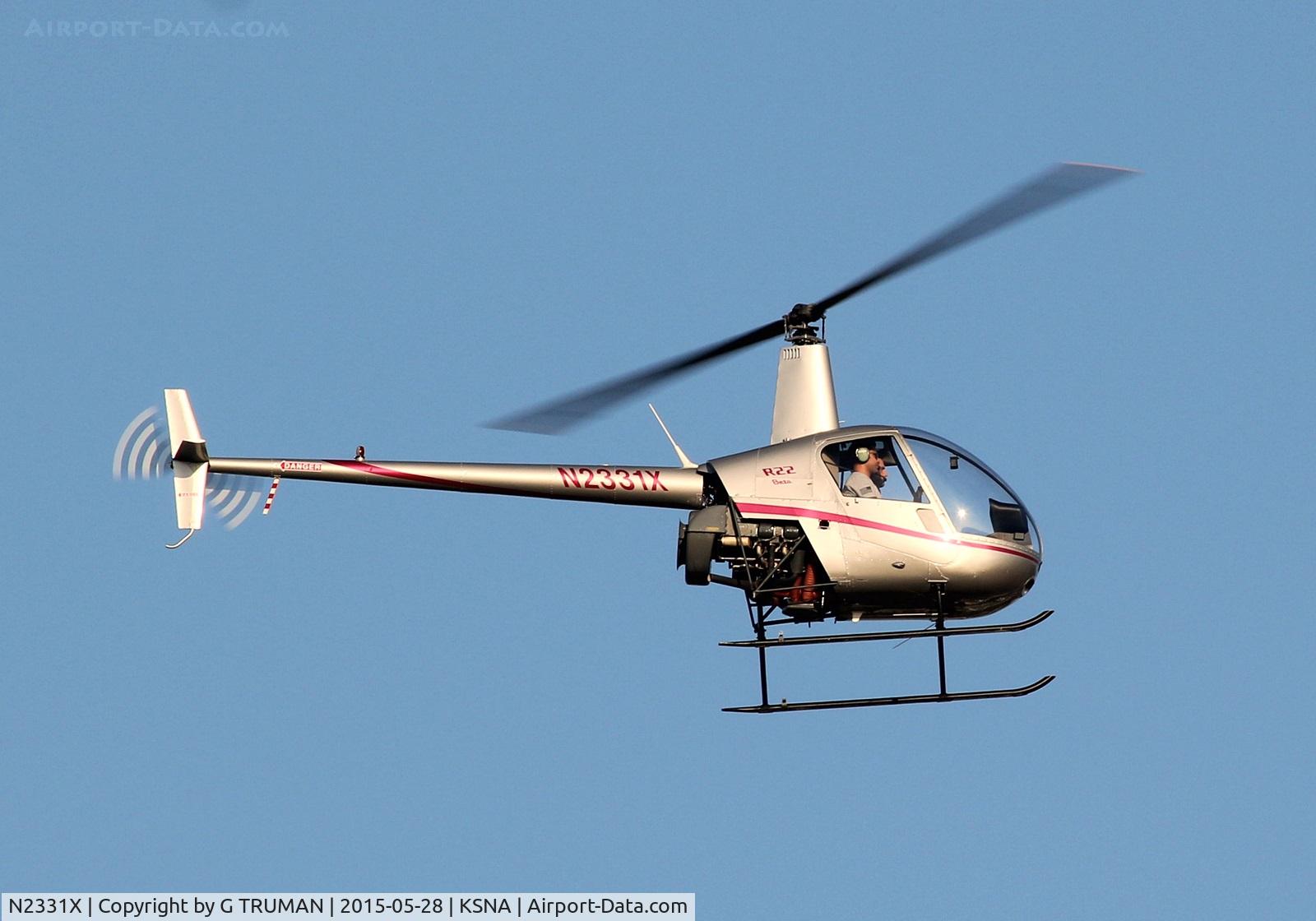 N2331X, 1992 Robinson R22 BETA C/N 2145, Training in the traffic pattern at John Wayne