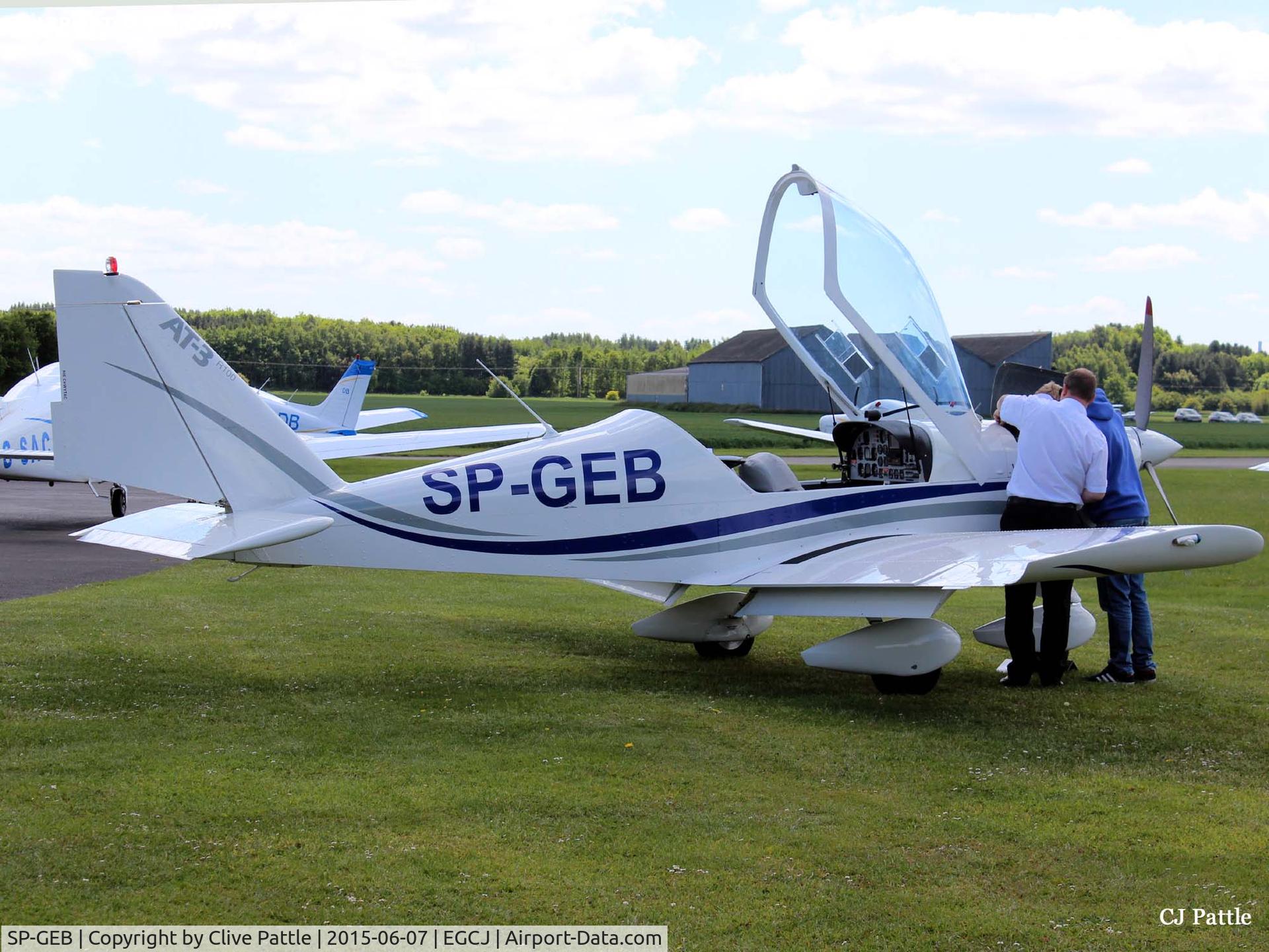 SP-GEB, 2013 Aero AT-3 R100 C/N AT3-062, Pictured at Sherburn EGCJ - a student gets a briefing prior to departure.