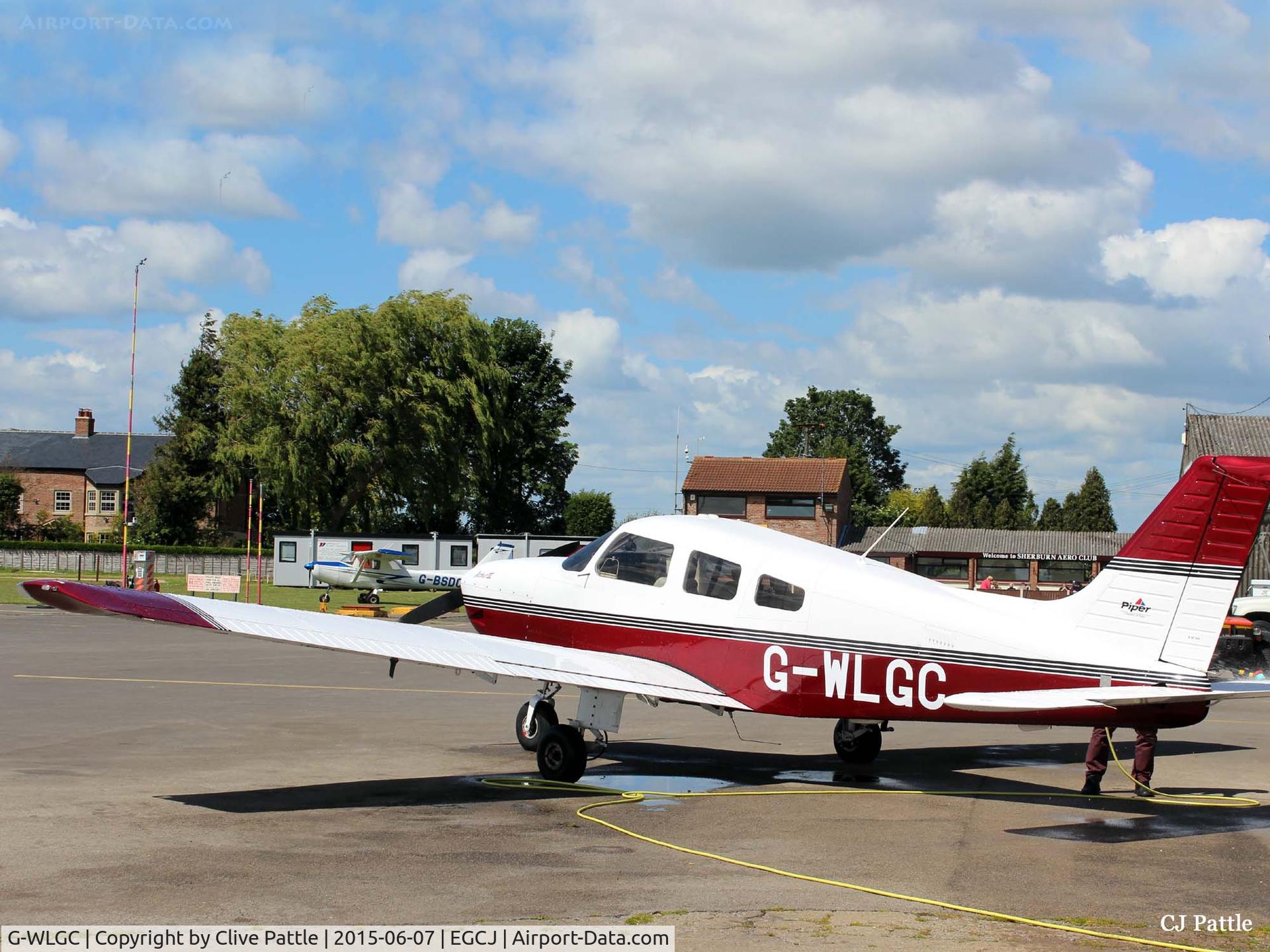 G-WLGC, 2001 Piper PA-28-181 Cherokee Archer III C/N 2843484, Getting a wash and brush-up at Sherburn EGCJ