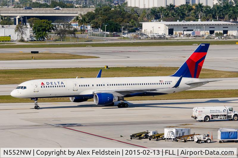 N552NW, 2001 Boeing 757-251 C/N 26499, Ft. Lauderdale