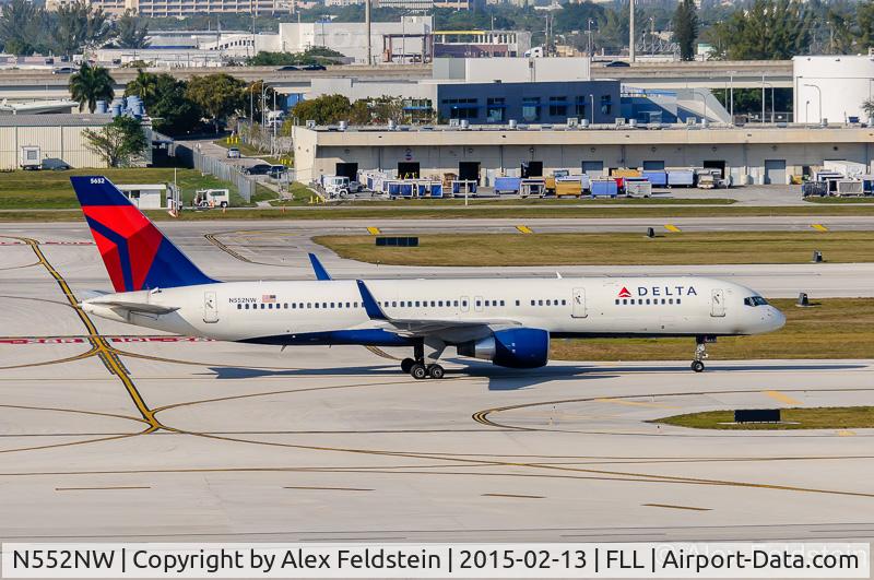 N552NW, 2001 Boeing 757-251 C/N 26499, Ft. Lauderdale
