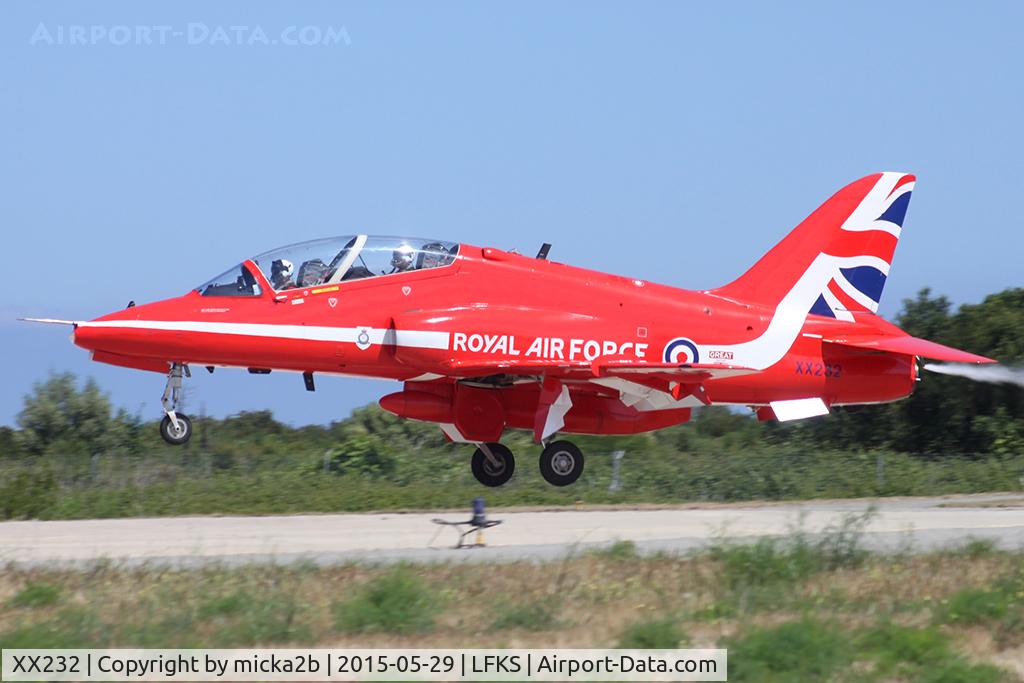 XX232, 1978 Hawker Siddeley Hawk T.1 C/N 068/312068, Landing