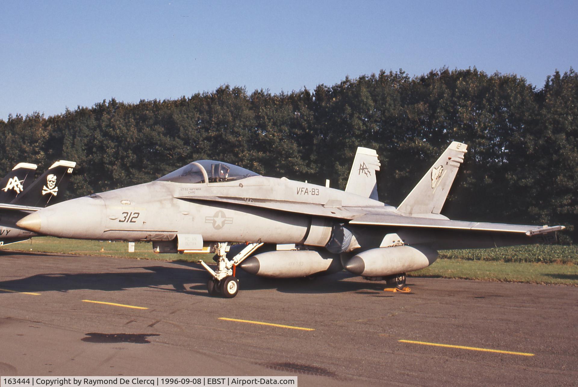 163444, 1987 McDonnell Douglas F/A-18C Hornet C/N 0648/C015, Brustem airshow 1996.