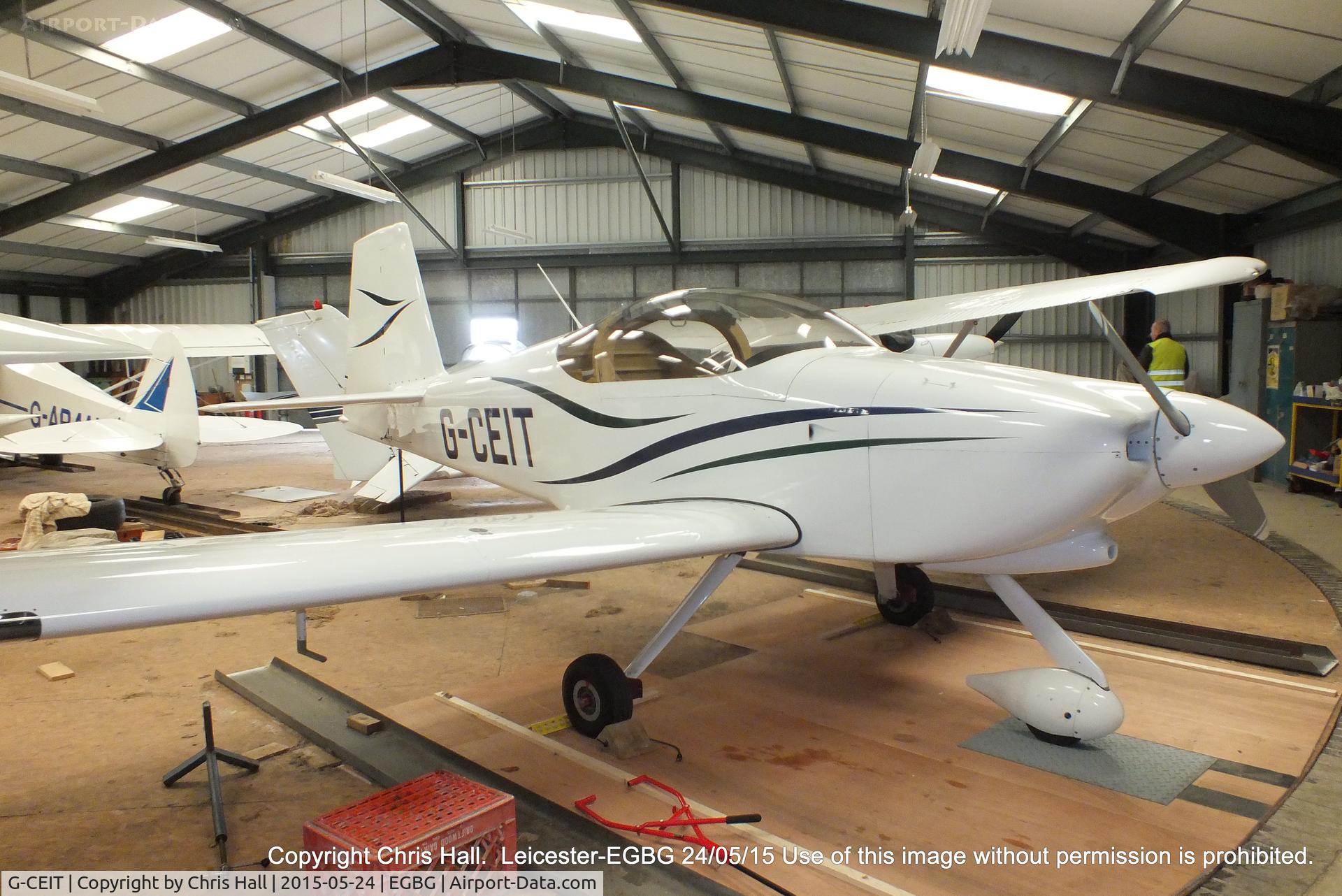 G-CEIT, 2006 Vans RV-7A C/N PFA 323-13696, inside the 