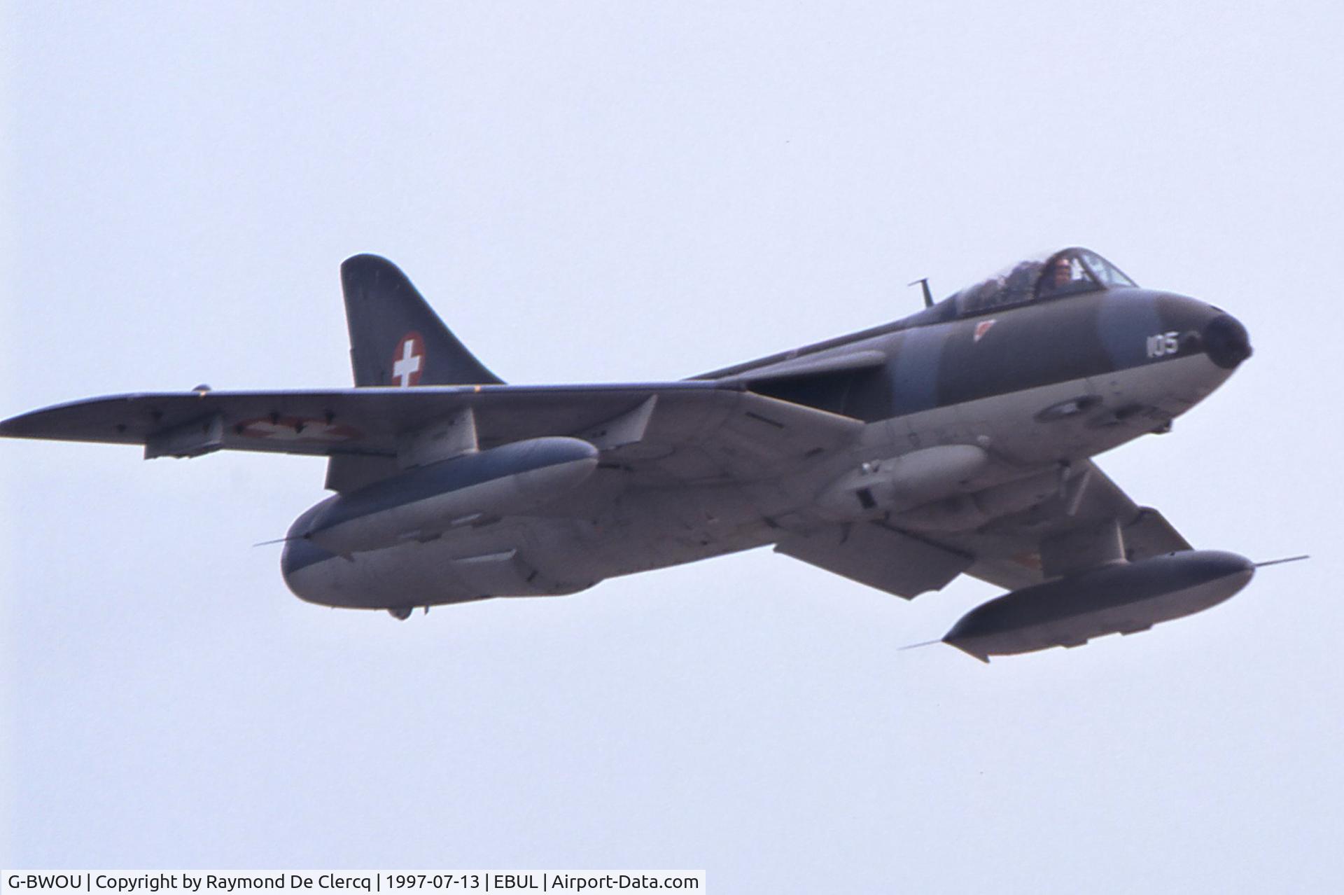 G-BWOU, 1956 Hawker Hunter F.58A C/N HABL-003074, Ursel airshow 1997.