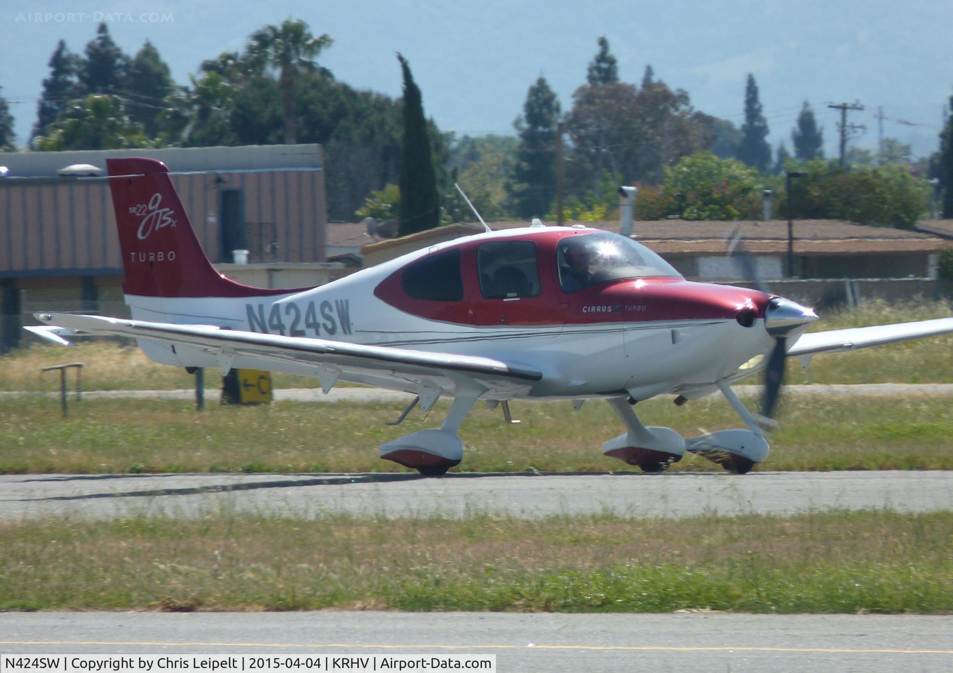 N424SW, Cirrus SR22 GTSX Turbo C/N 3380, A local Cirrus SR22 landing on runway 31R at Reid Hillview Airport, CA.