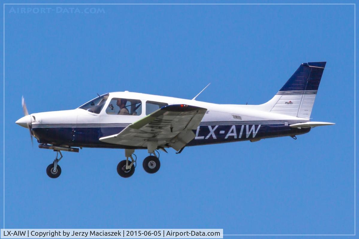 LX-AIW, Piper PA-28-161 Warrior III C/N 28-42153, Piper PA-28-161 Warrior II
