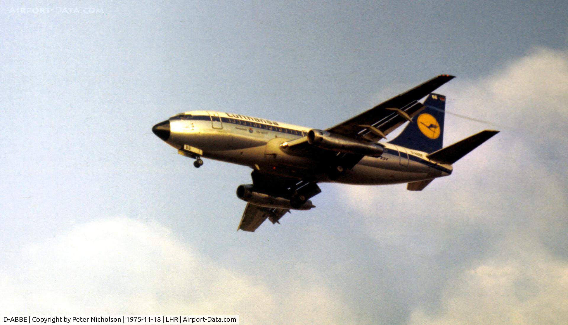 D-ABBE, 1969 Boeing 737-230C C/N 20253, Boeing 737-230C of Lufthansa on approach to Heathrow in November 1975.