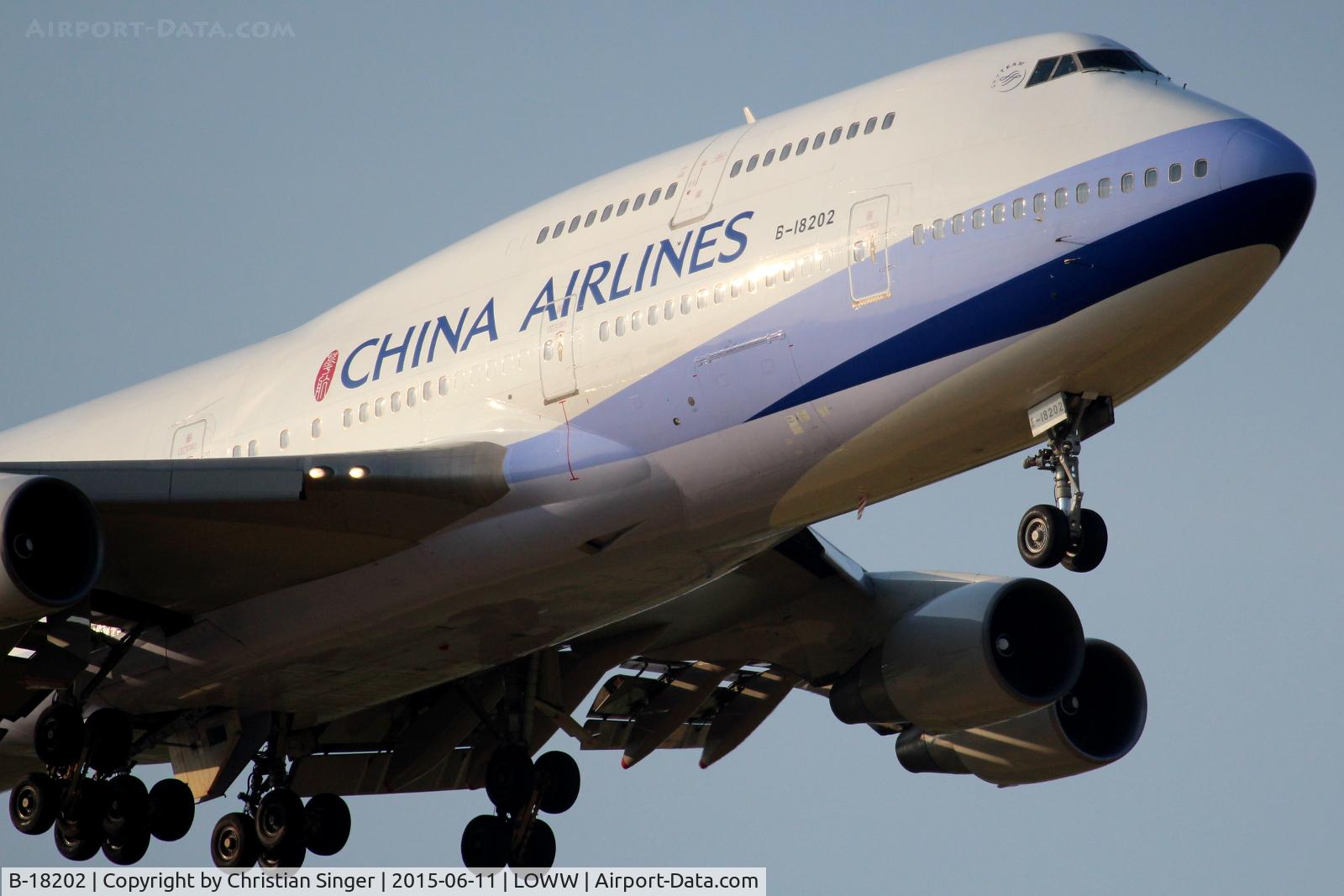 B-18202, 1997 Boeing 747-409 C/N 28710, LOWW RWY29