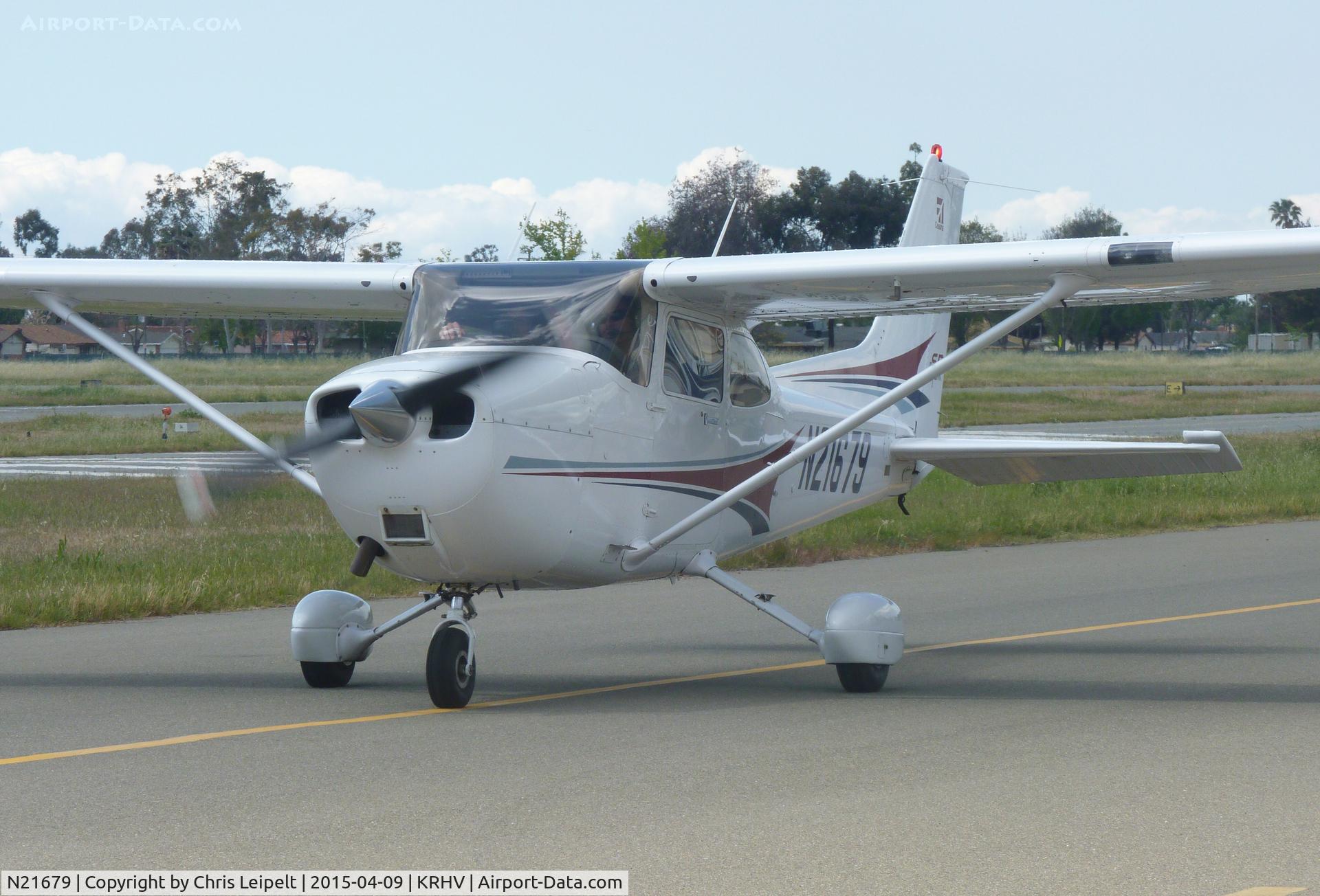 N21679, 2004 Cessna 172S C/N 172S9648, A local 2004 Cessna 172S taxing out on Z at Reid Hillview Airport, CA.