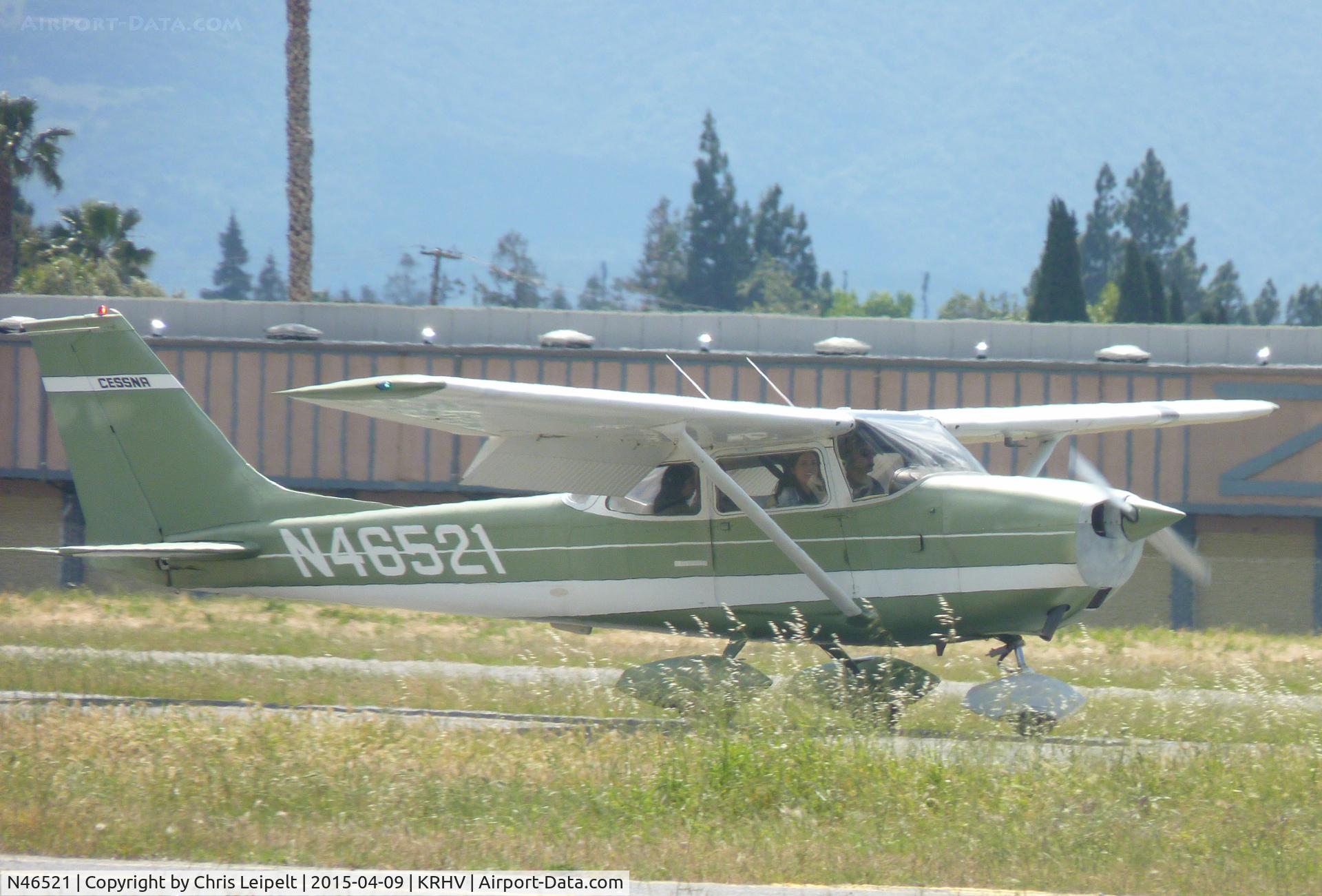 N46521, 1968 Cessna 172K Skyhawk C/N 17257322, A transient 1968 Cessna 172K rolling down 31R after a VFR landing from Yolo County Airport at Reid Hillview Airport, CA.
