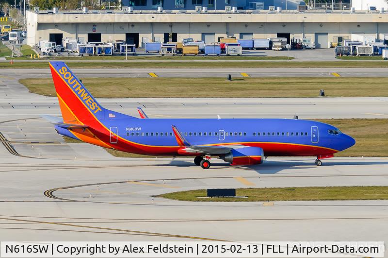 N616SW, 1995 Boeing 737-3H4 C/N 27699, Ft. Lauderdale