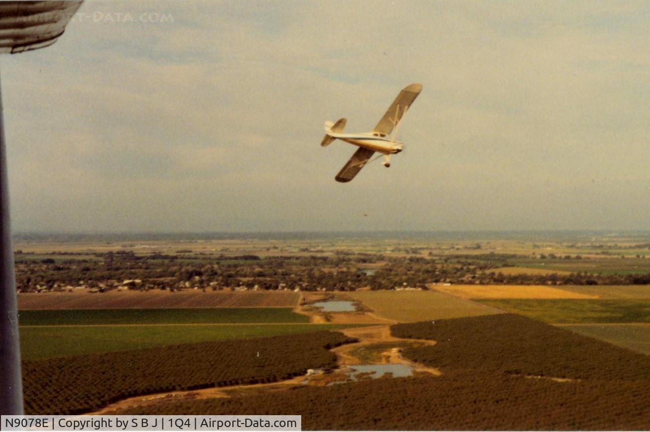 N9078E, 1946 Aeronca 11AC Chief C/N 11AC-710, 78E as it turns on to base at New Jerusalem.