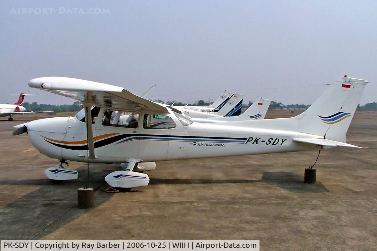 PK-SDY, Cessna 172N C/N 17268080, Cessna 172N Skyhawk [172-68080] (Alfa Flying School) Jakarta-Halim Perdanakusuma Int~PK 25/10/2006