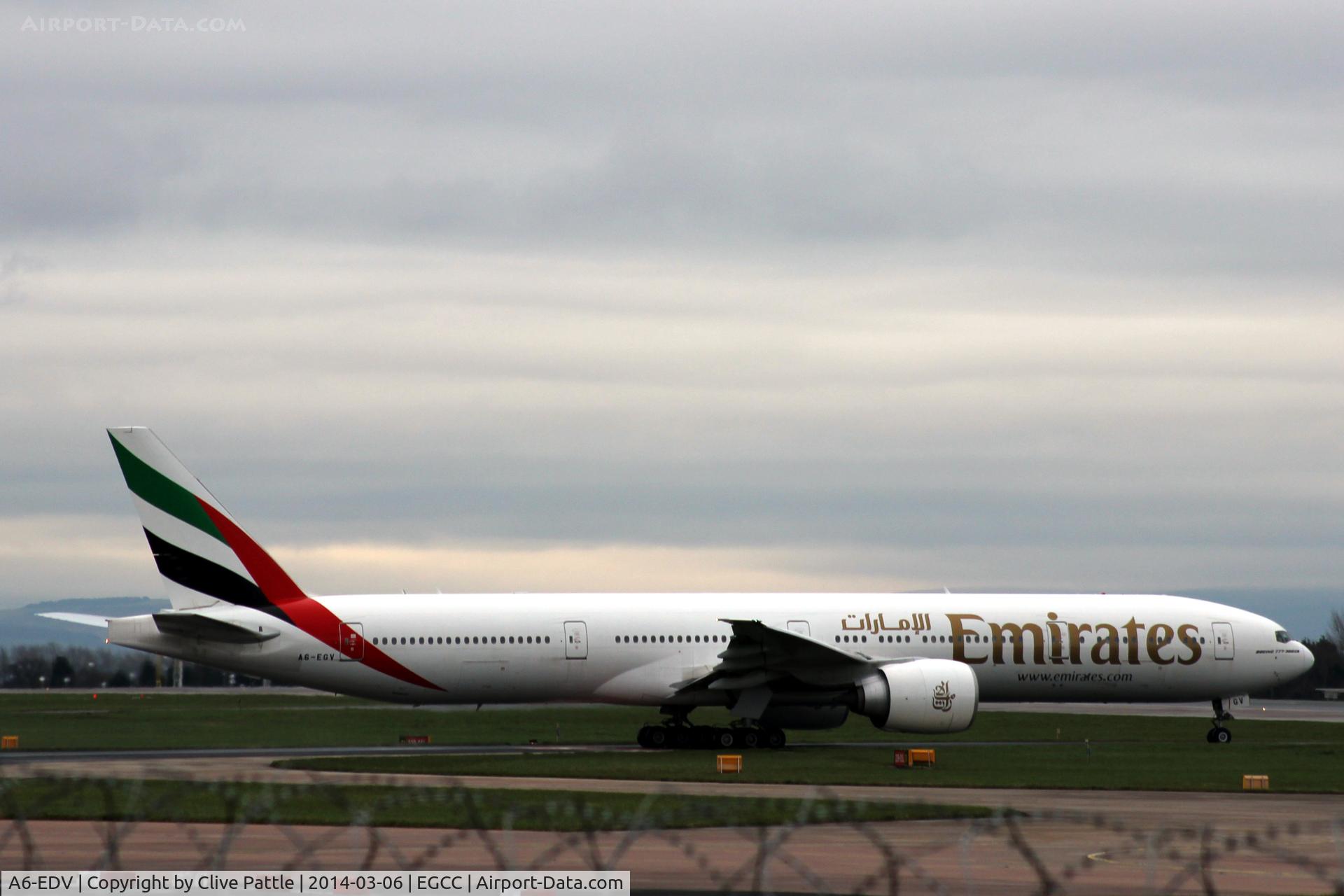 A6-EDV, 2011 Airbus A380-861 C/N 101, Taxy for departure from Manchester EGCC