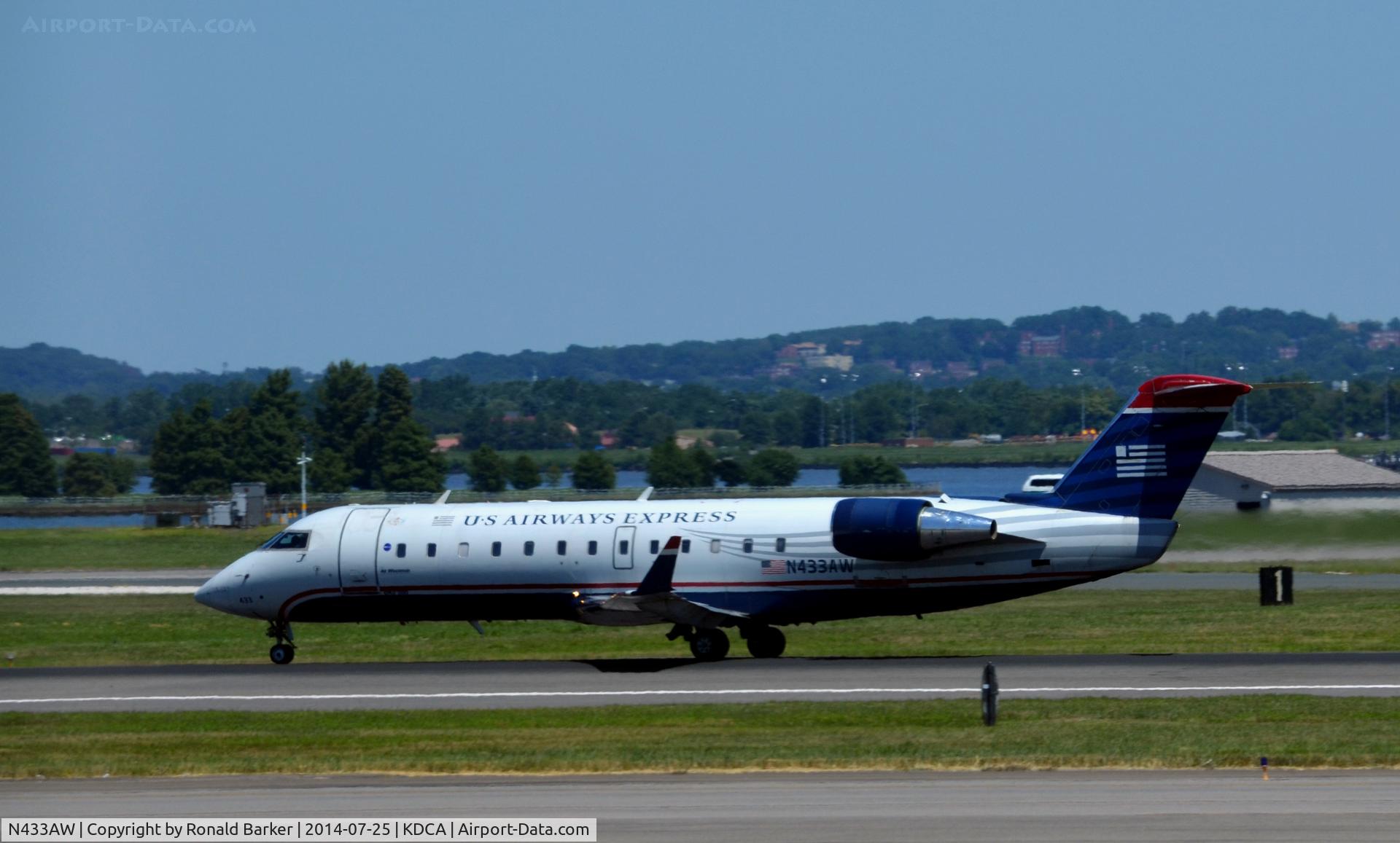 N433AW, 1999 Canadair CRJ-200LR (CL-600-2B19) C/N 7289, Takeoff roll National