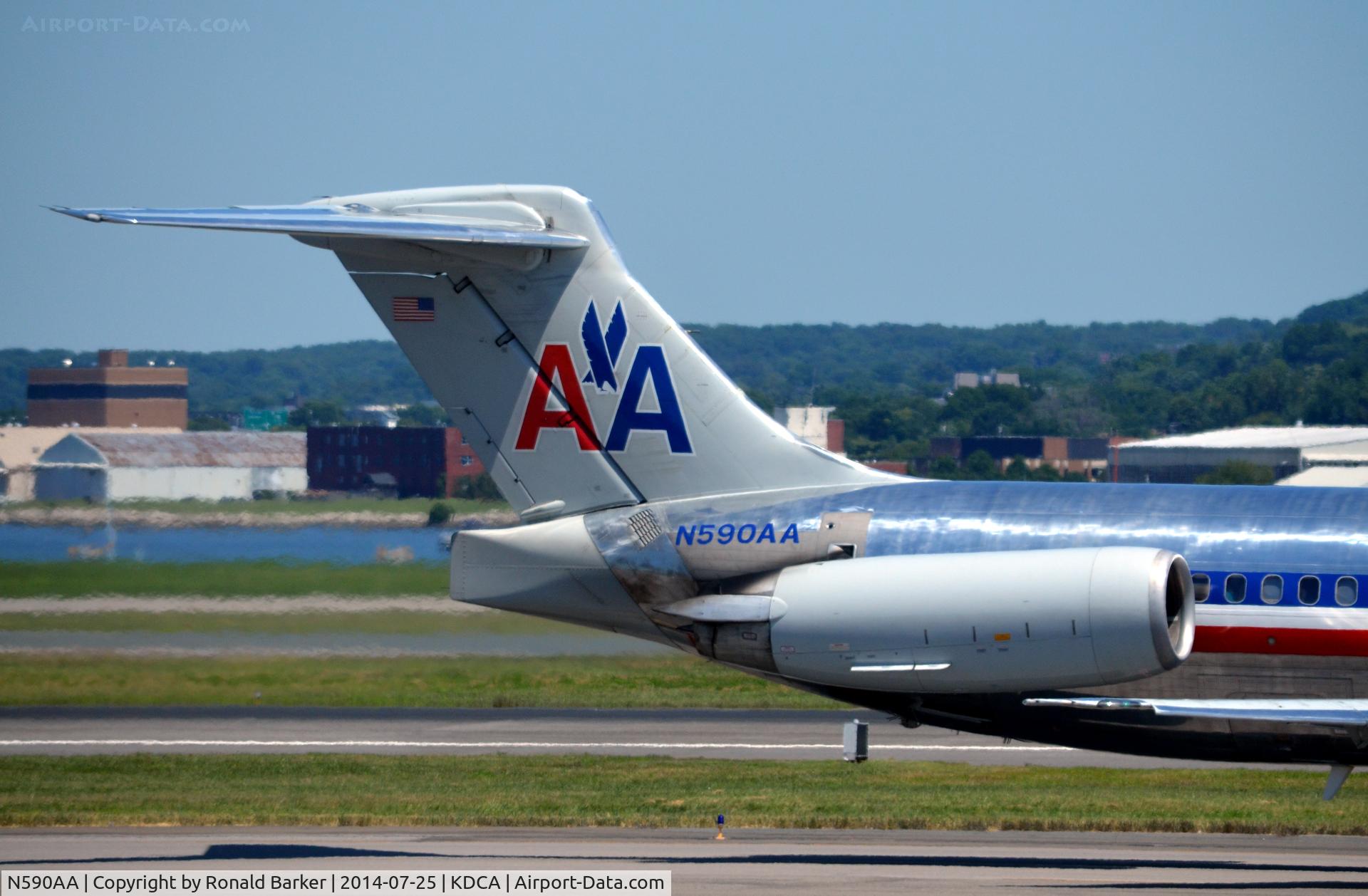 N590AA, 1991 McDonnell Douglas MD-83 (DC-9-83) C/N 53253, Taxi National